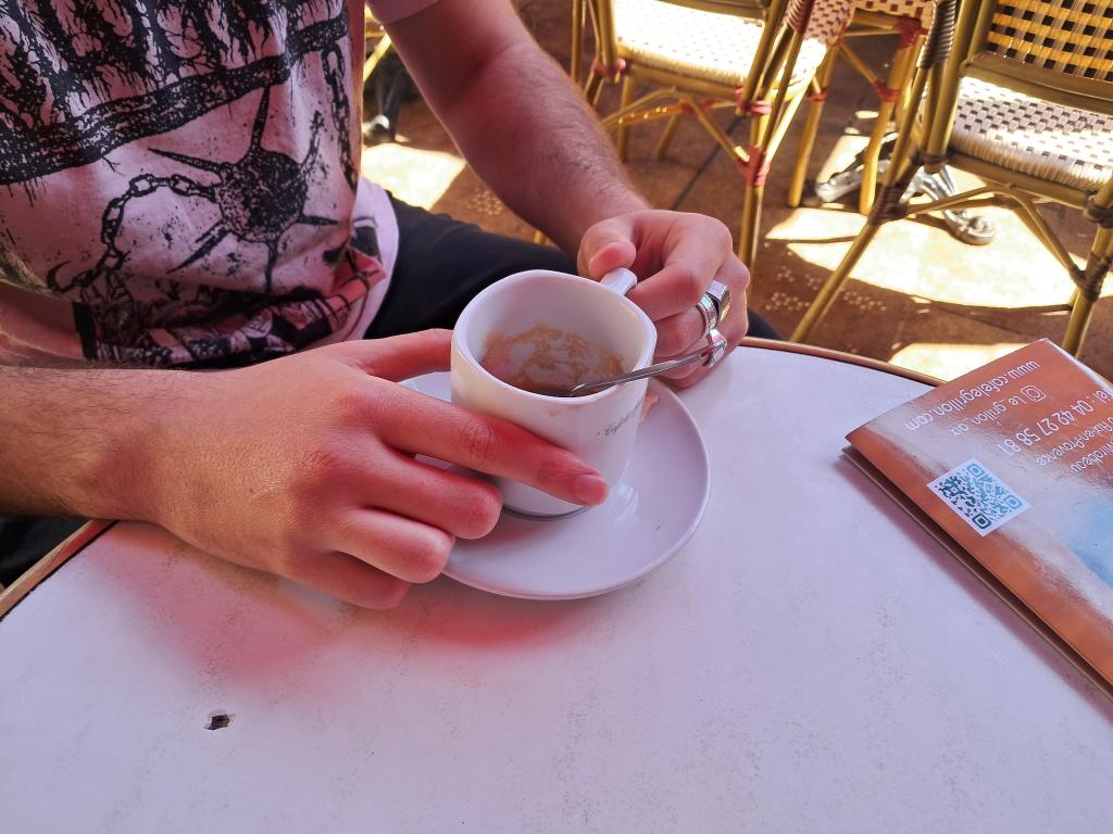 Agressé par l’extrême droite, Bilel témoigne