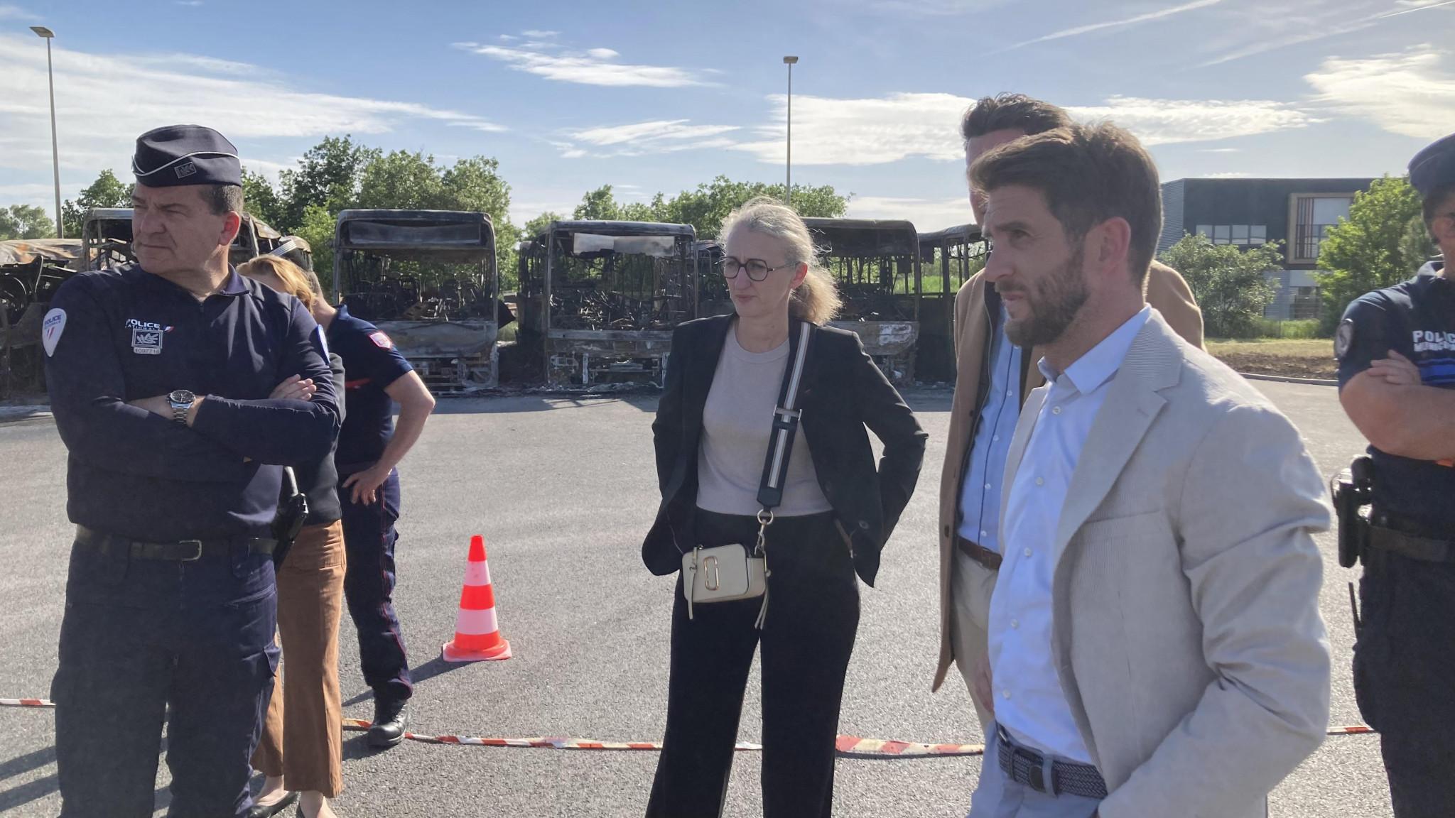 À Manosque, préfète et maire dénoncent un incendie « criminel »