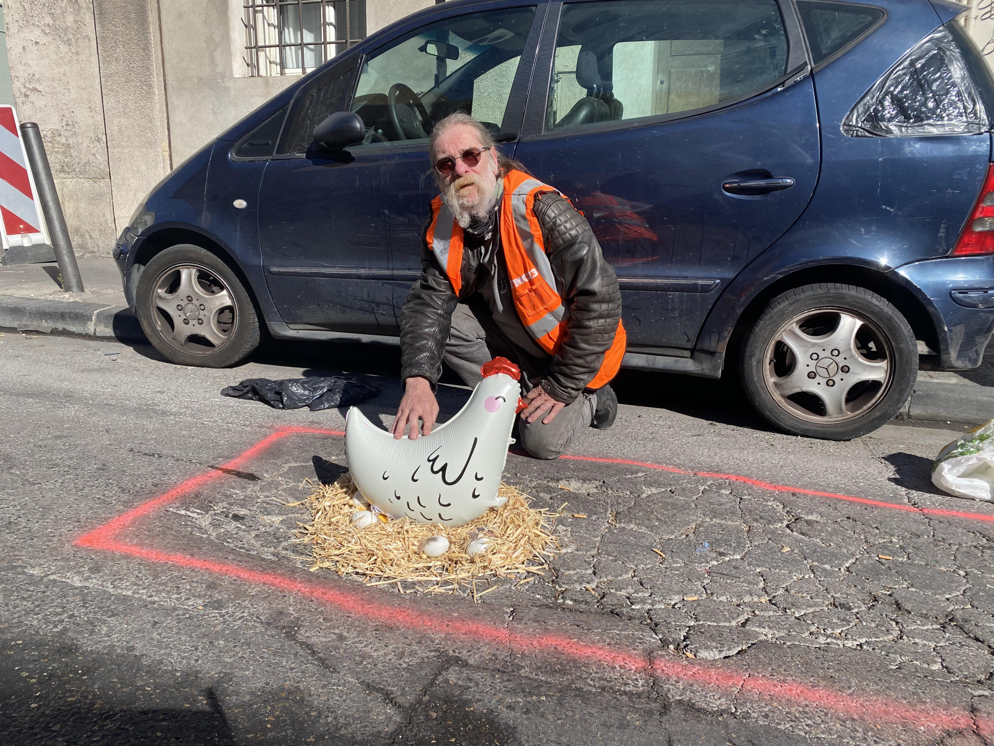 À Marseille, les motards sur les routes pour traquer les nids-de-poule