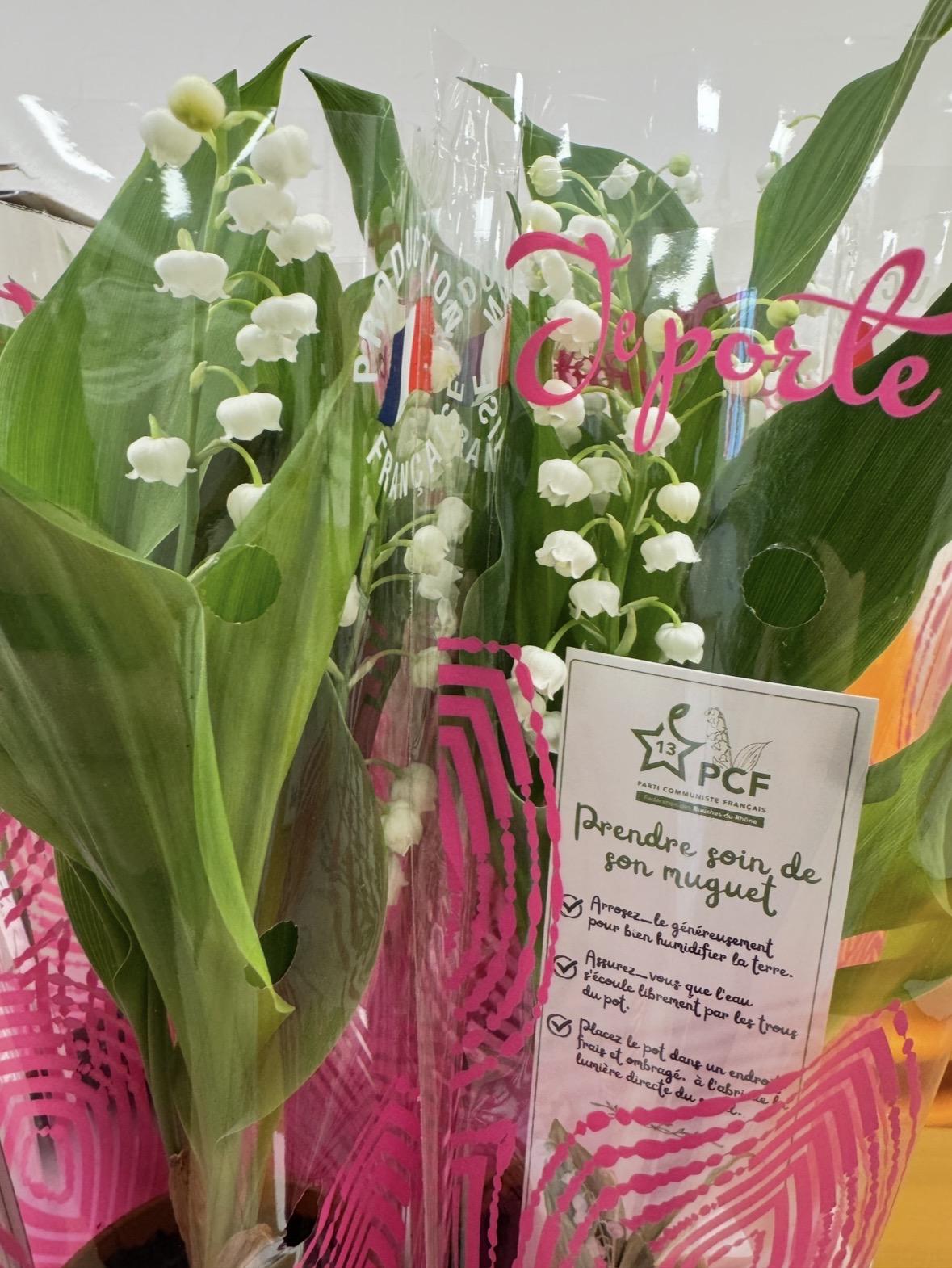 Un brin de muguet communiste pour amplifier la lutte