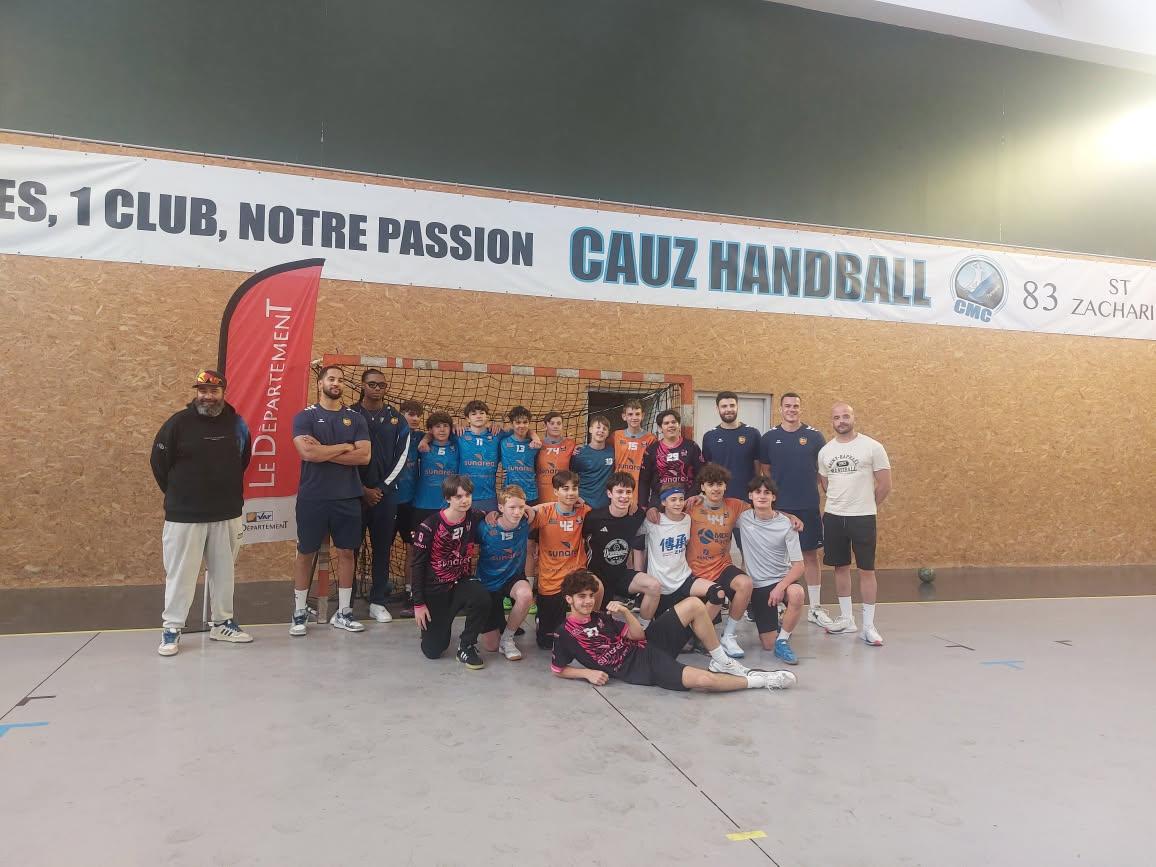 Des pros du handball au contact des jeunes à Saint-Zacharie
