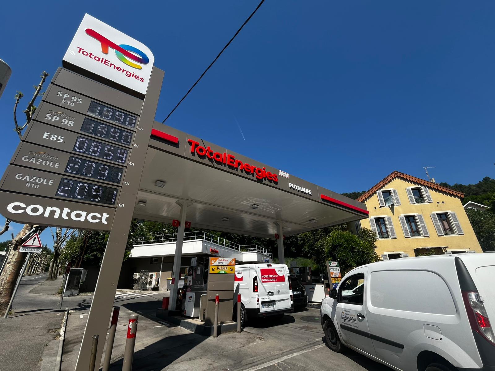 [Prix des carburants] Dans les Alpes, les trajets siphonnent le porte-monnaie