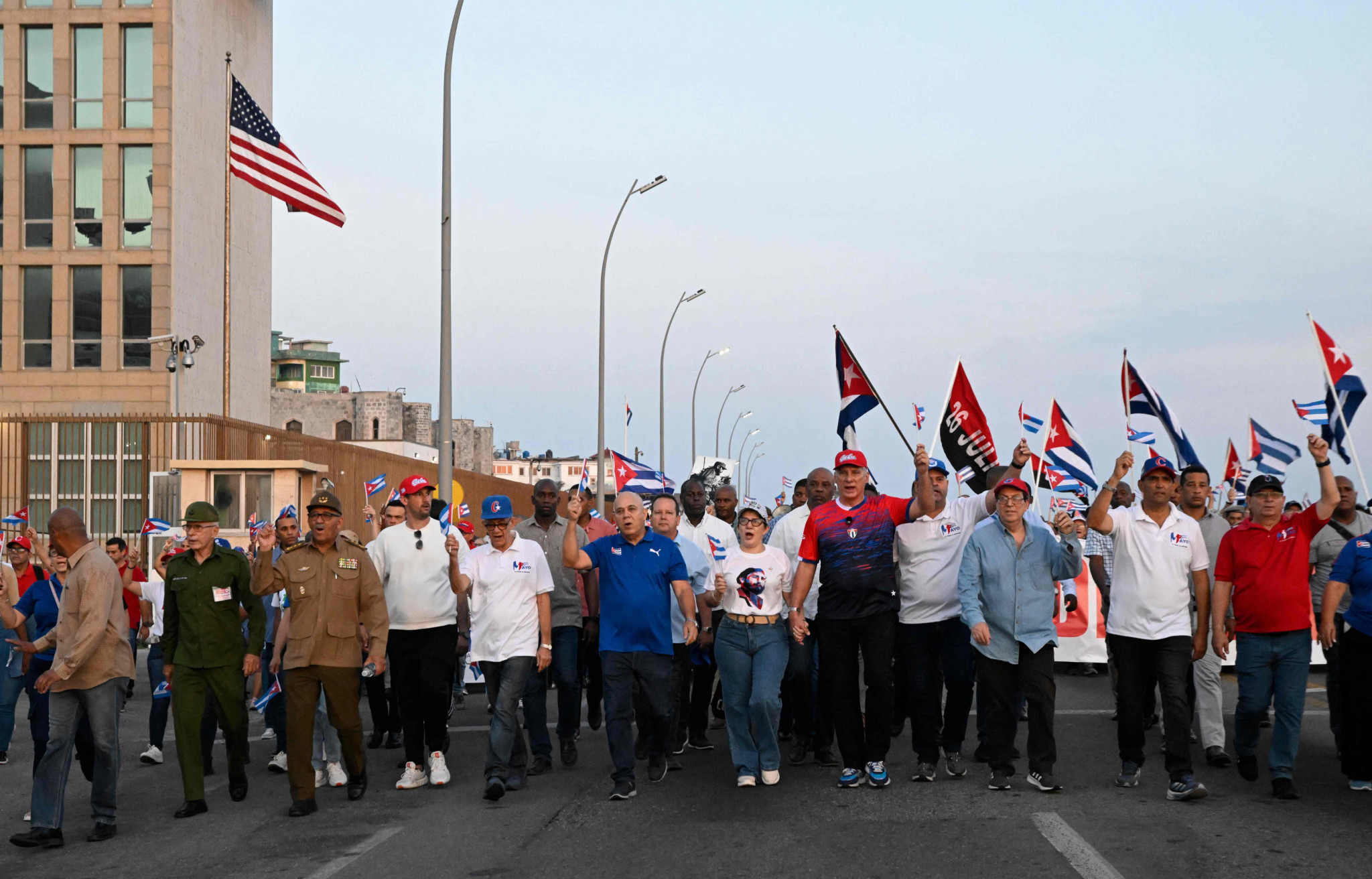 Les États-Unis lorgnent sur Cuba, asphyxiée