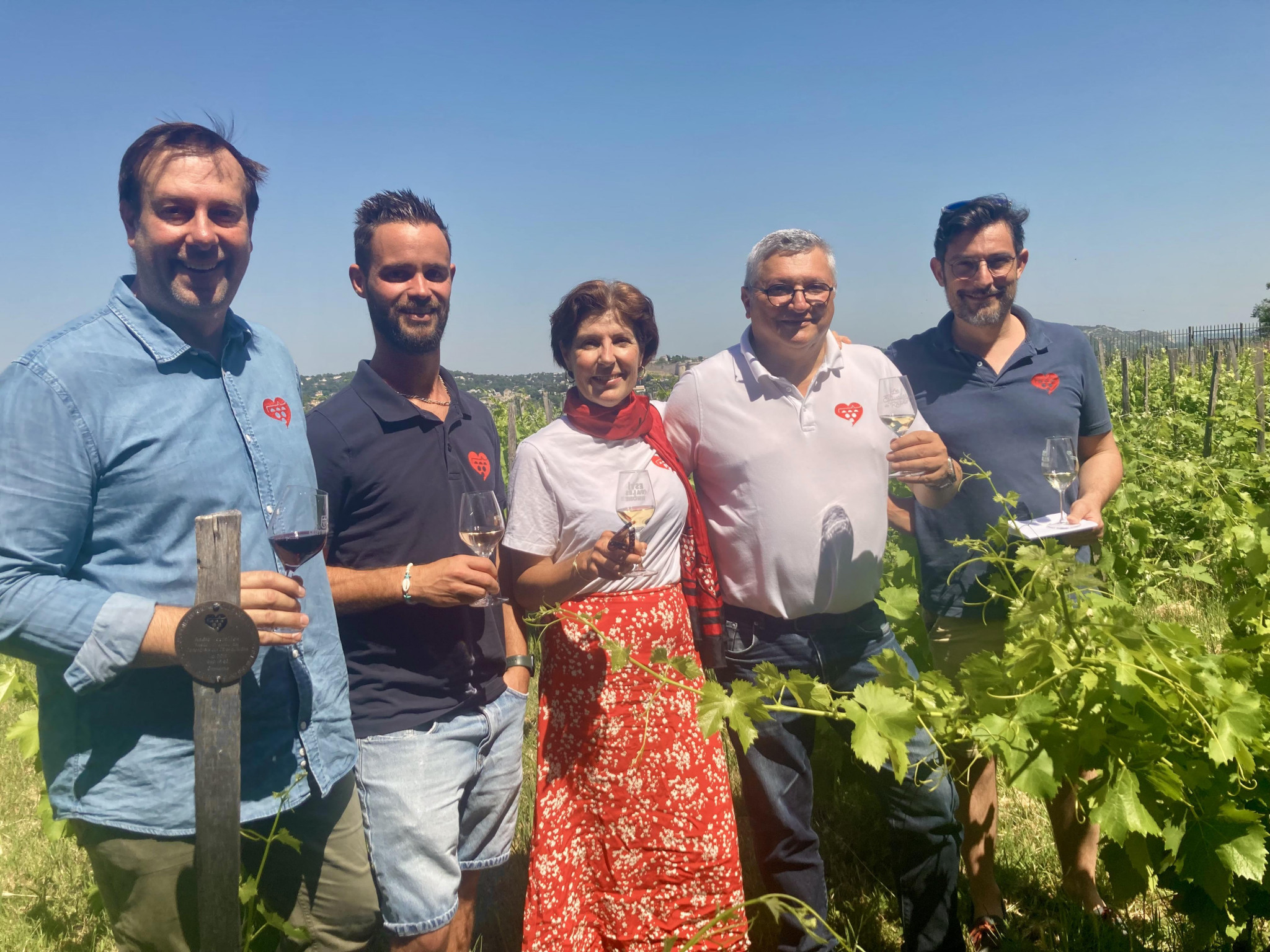 Les Compagnons des Côtes-du-Rhône préparent leur cuvée dans le Vaucluse