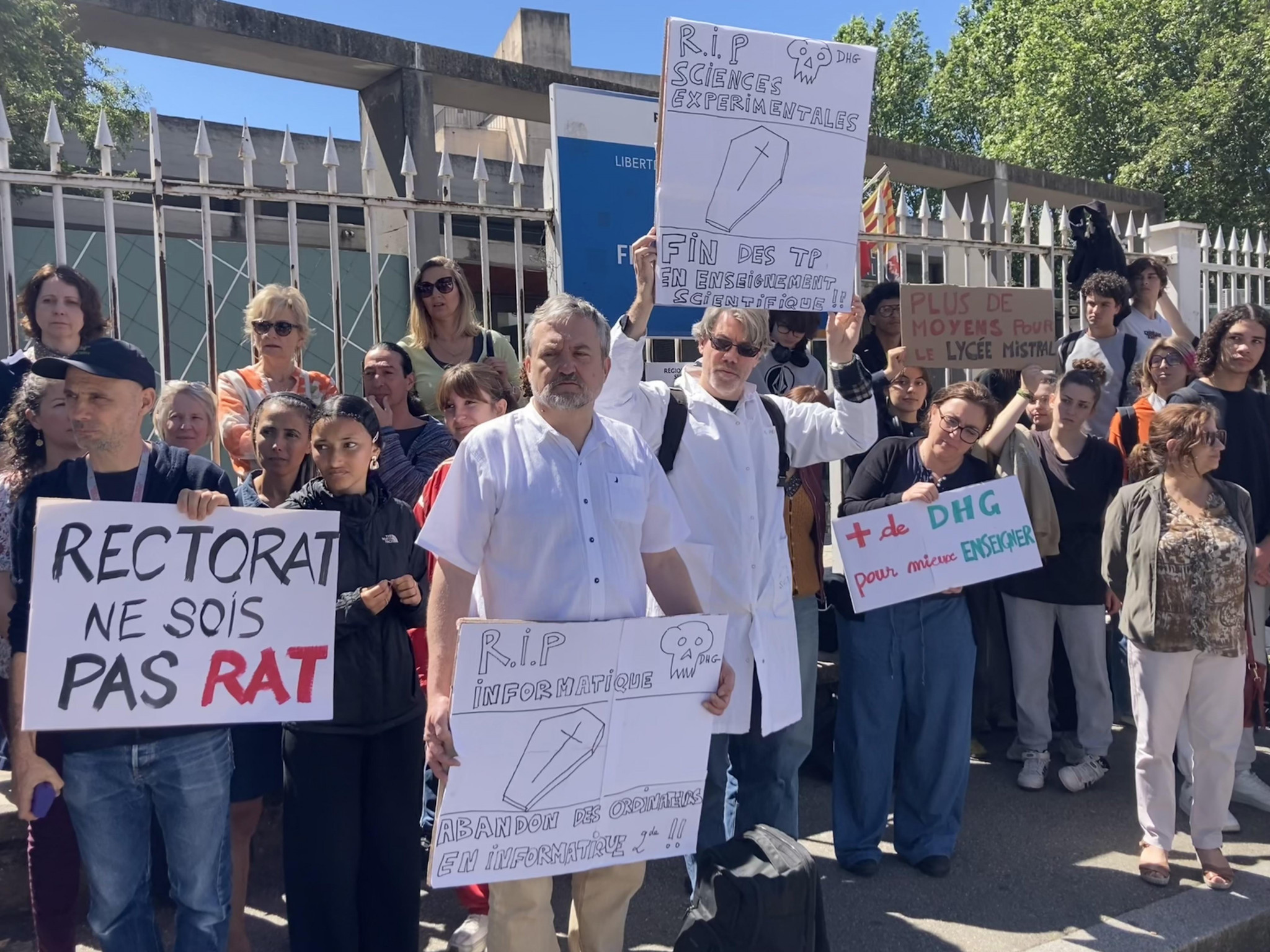 À Avignon, le lycée Mistral ne veut pas de classes à 35 élèves