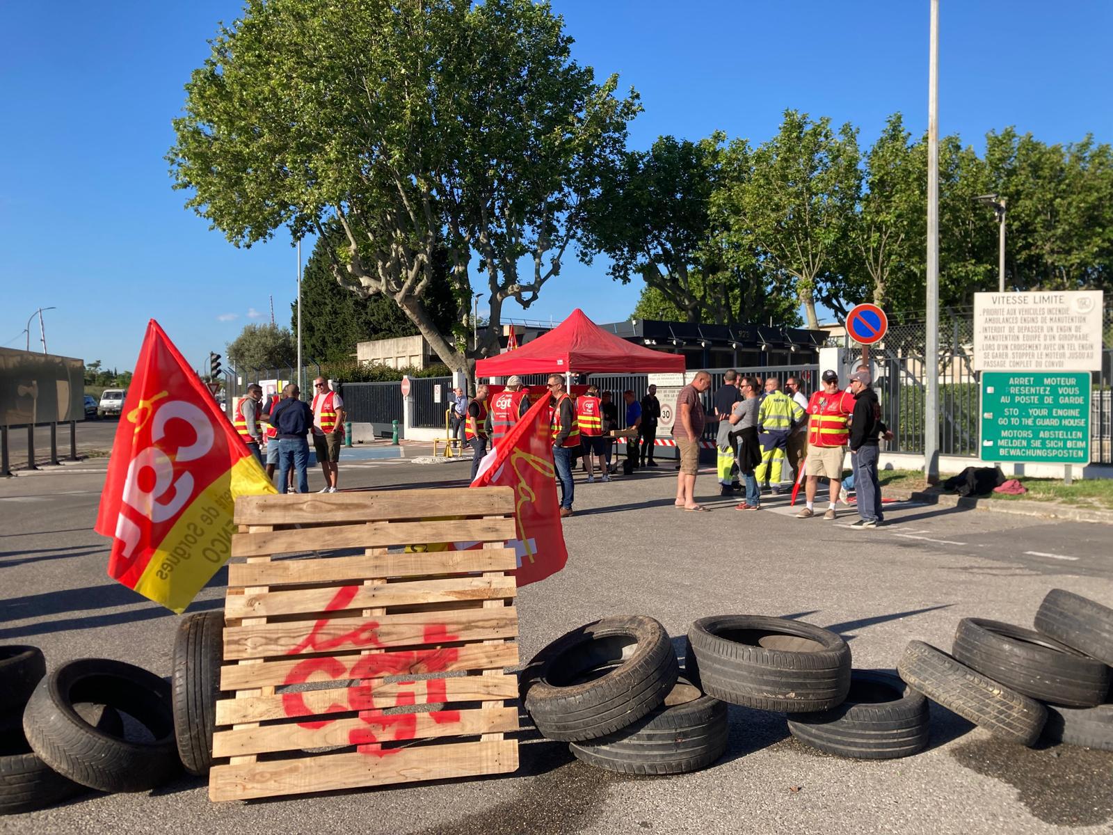 Rassemblement de la CGT devant l’usine Eurenco de Sorgues