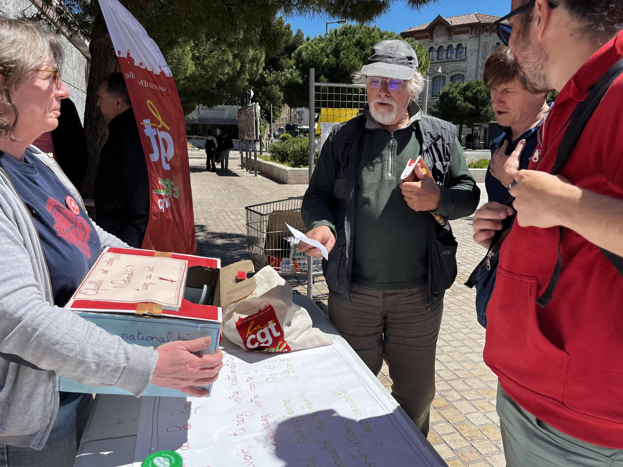Vent debout contre la sélection par la nationalité à l’université