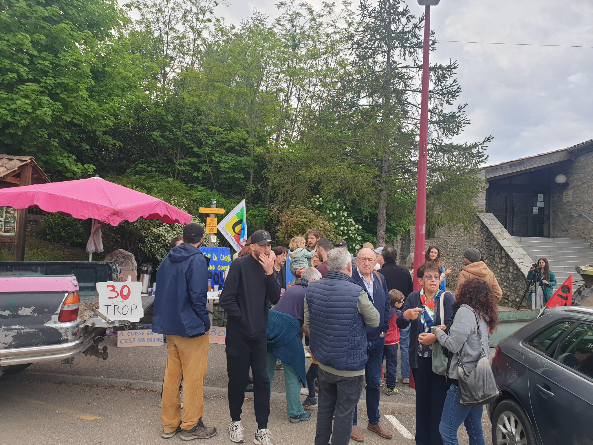 Les parents dénoncent une classe de maternelle à 30 enfants à Garde-Colombe