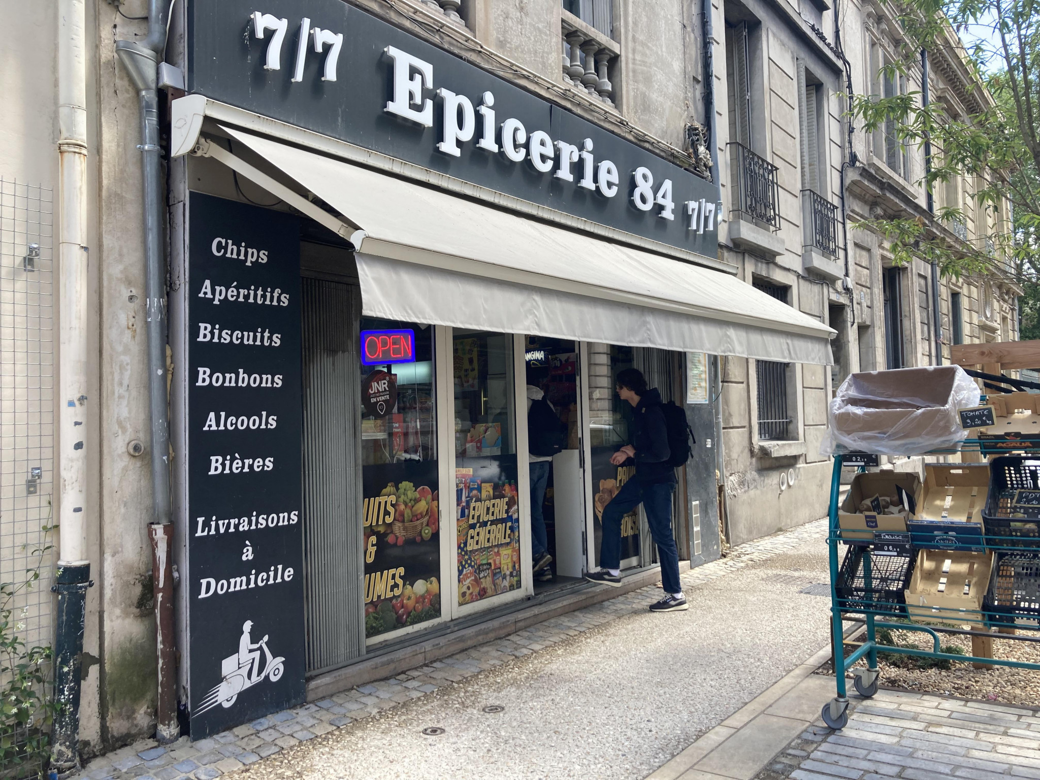 Fermeture des épiceries de nuit : un arrêté peut en chasser un autre