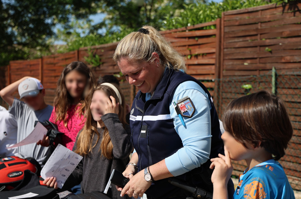 La gendarmerie et le RCT unis contre le harcèlement scolaire