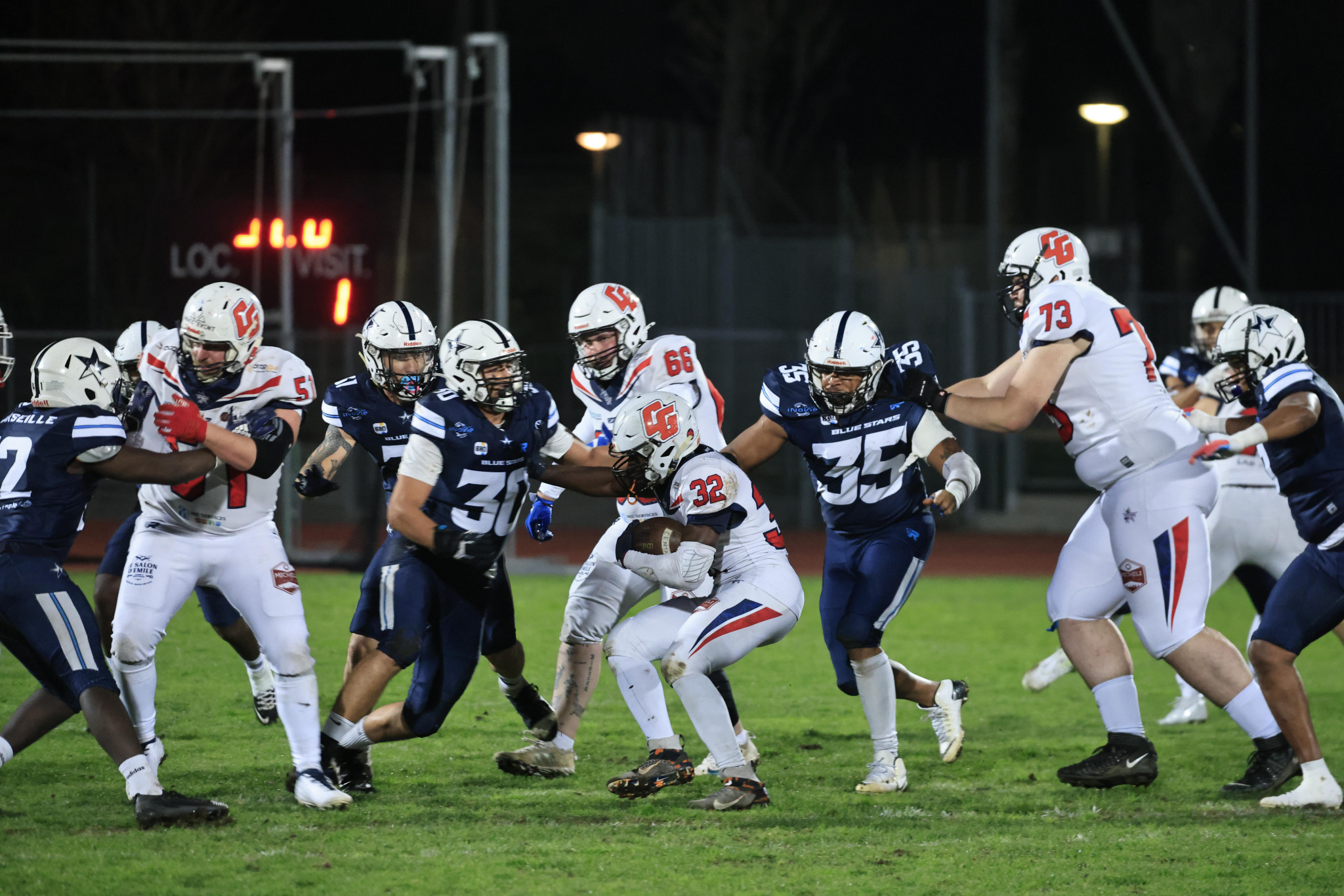 Football américain : les Blue Stars se sont pris une leçon par les Cannois