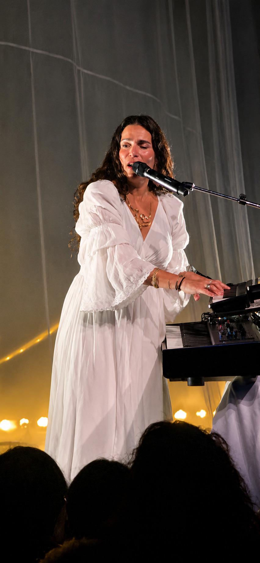 Au Festival de Gordes, terrasse sur les musiques