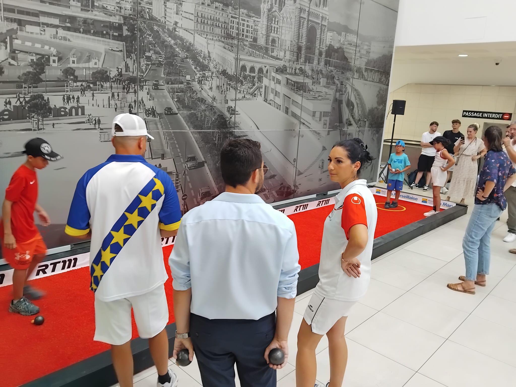 Des carreaux dans le métro avec les champions Bonetto