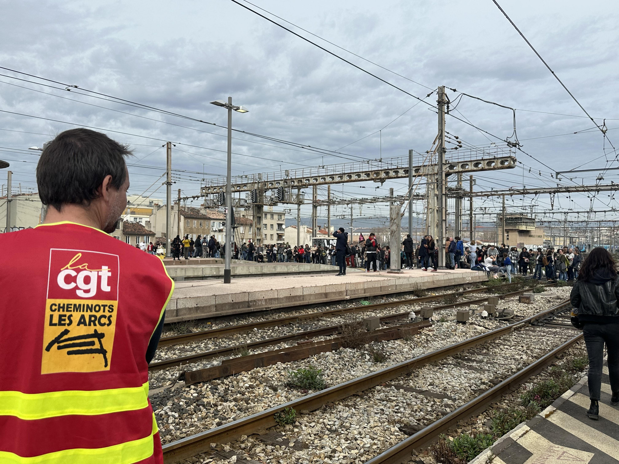 La grève sur les rails contre la maltraitance