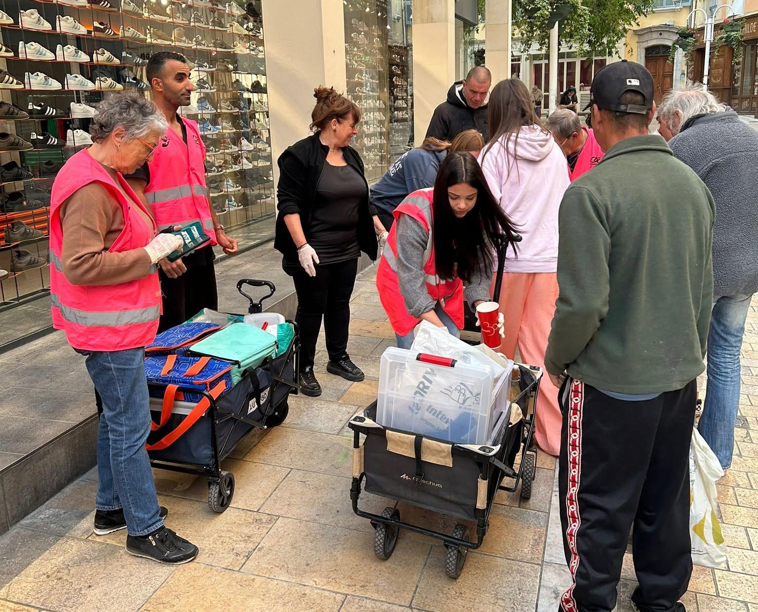 En été, à Toulon, les maraudes restent plus que nécessaires