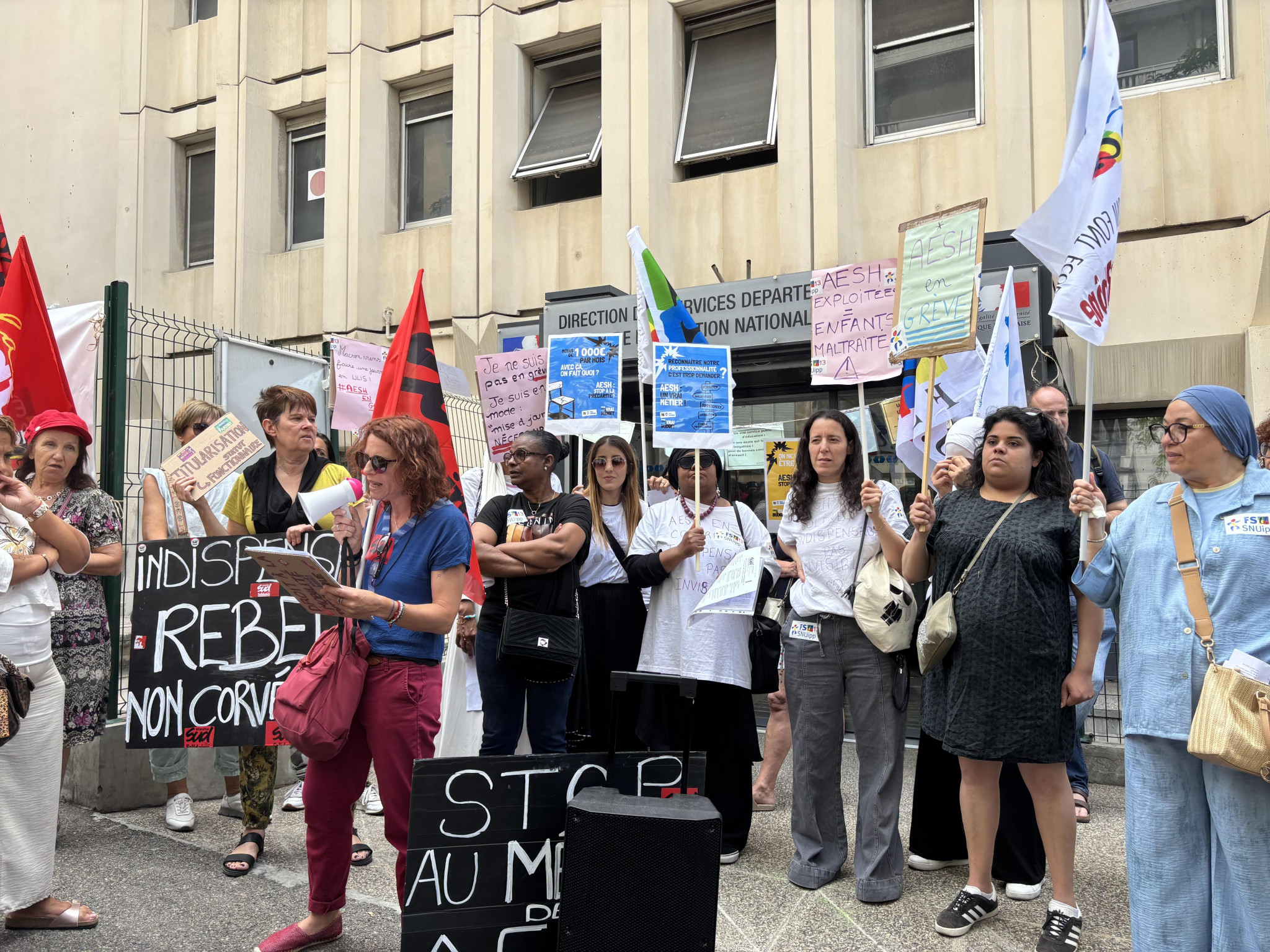 À Marseille, les AESH mobilisés pour obtenir un statut