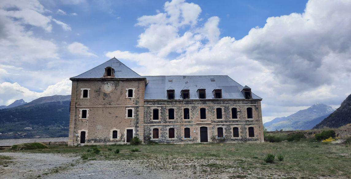 Vente du Fort-des-Têtes : les opposants aux JO voient rouge