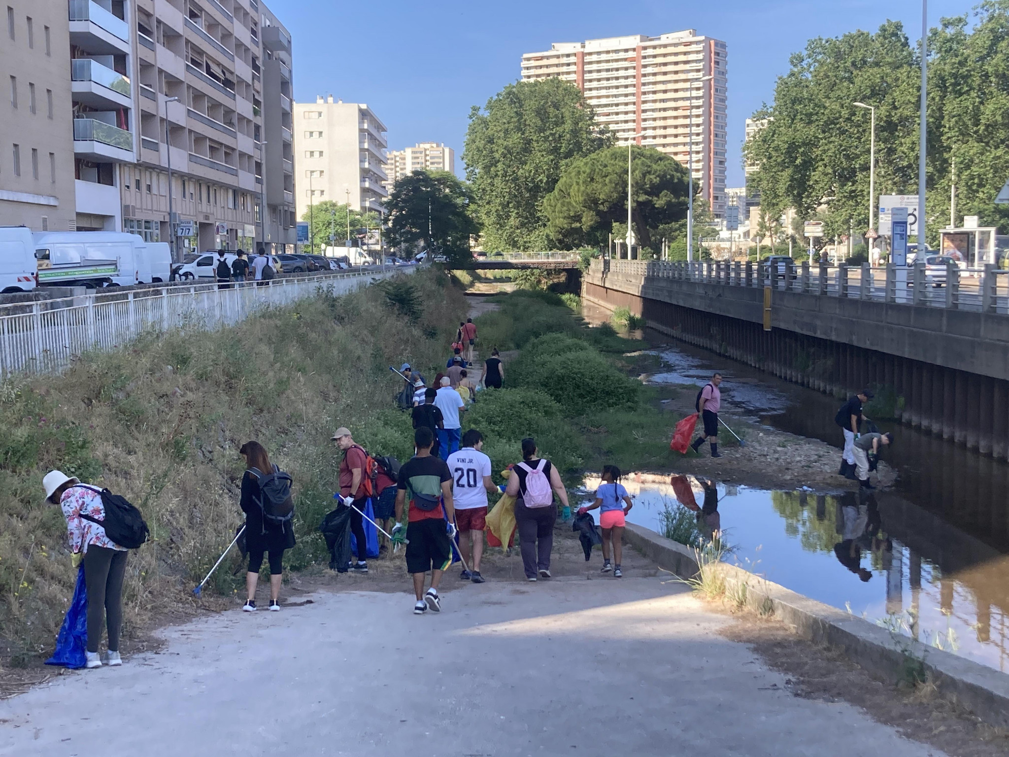 La rivière des Amoureux nettoyée à Toulon