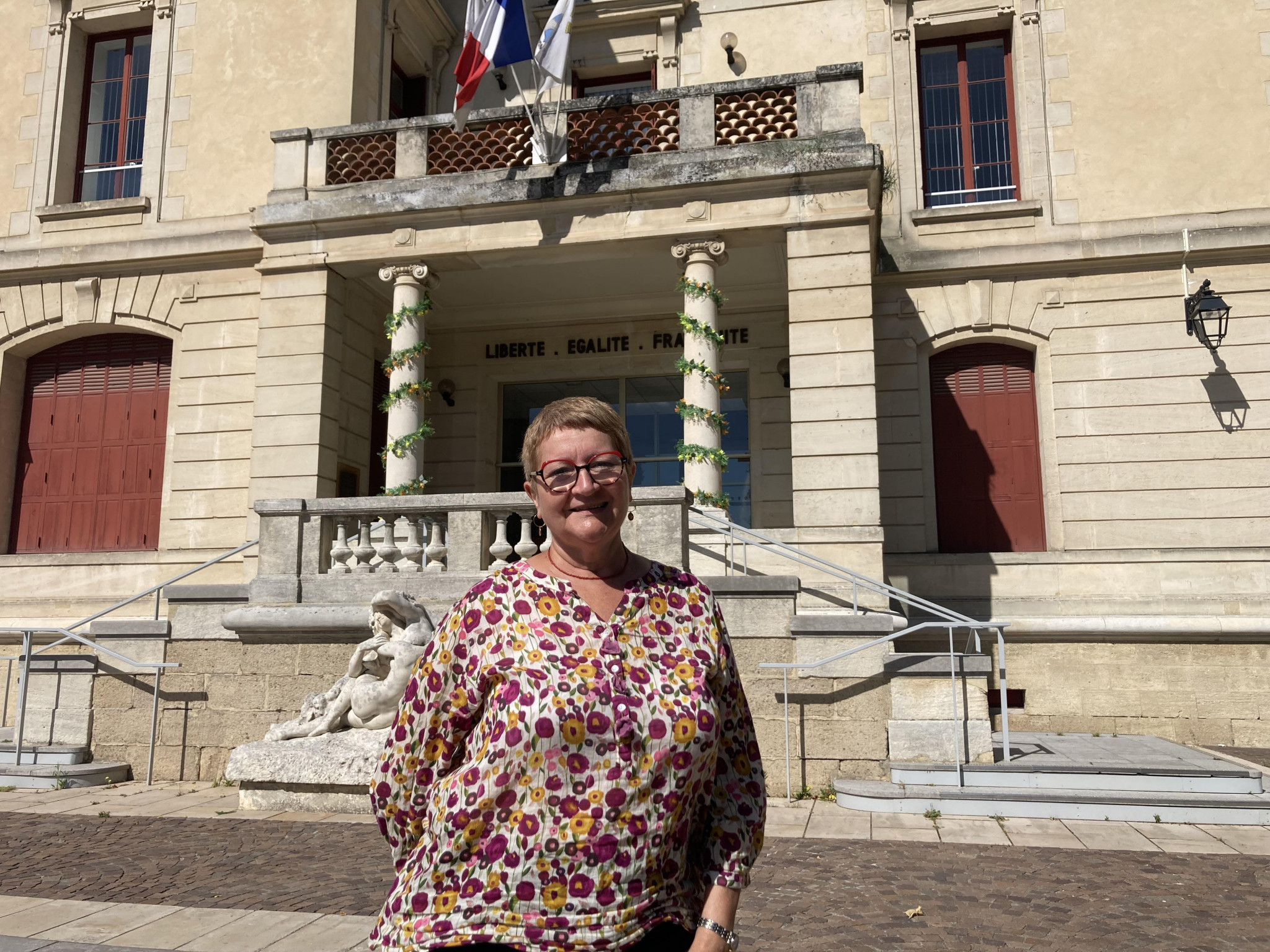 Face à une extrême droite bien installée, une opposition à rebâtir