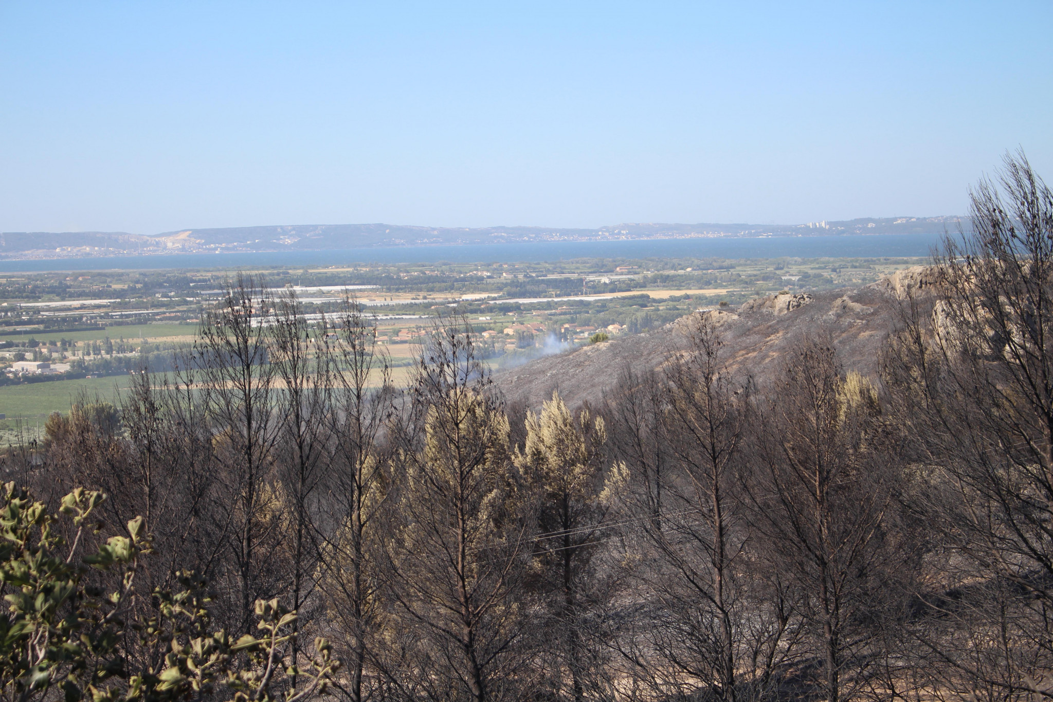 Une nuit face au feu à Rognac et Lançon