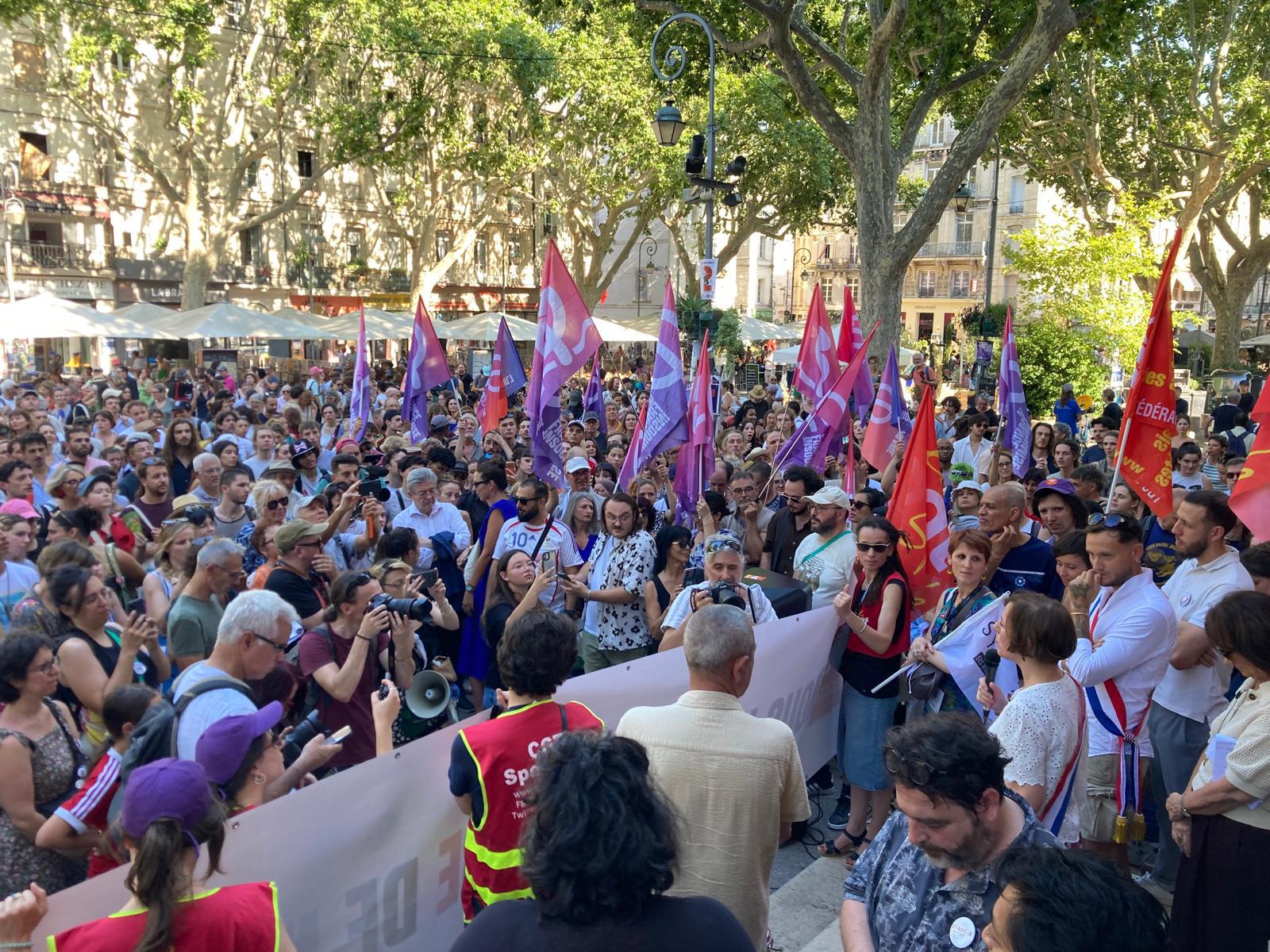 Plus de 900&nbsp;manifestants à Avignon face aux coupes dans la culture