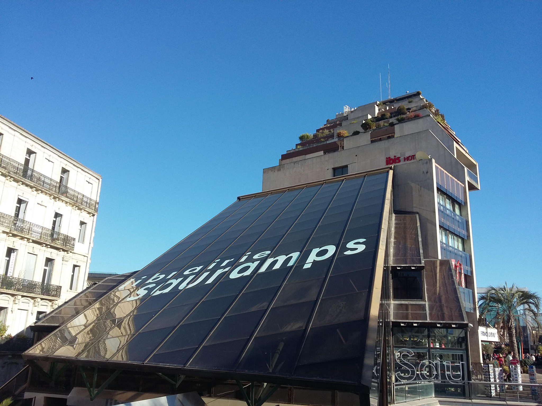 Un gros risque de clap de fin pour la librairie Sauramps