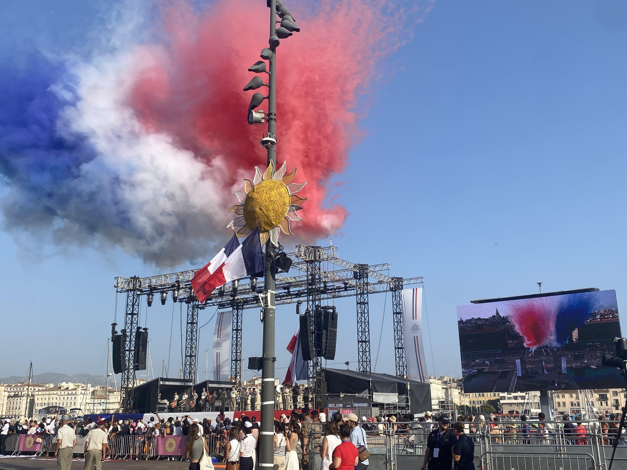 Foule des grands jours pour le défilé militaire
