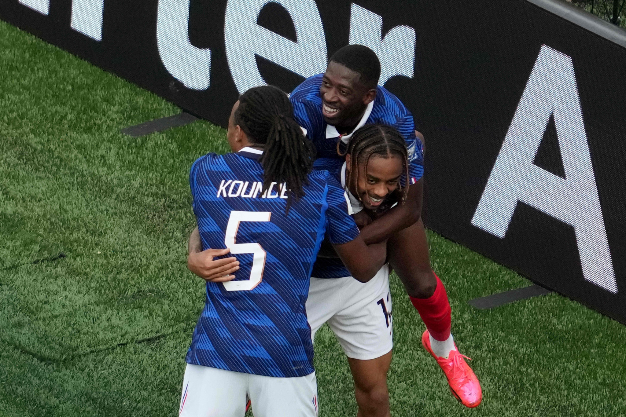 Ousmane Dembélé – Jules Koundé, ça matche