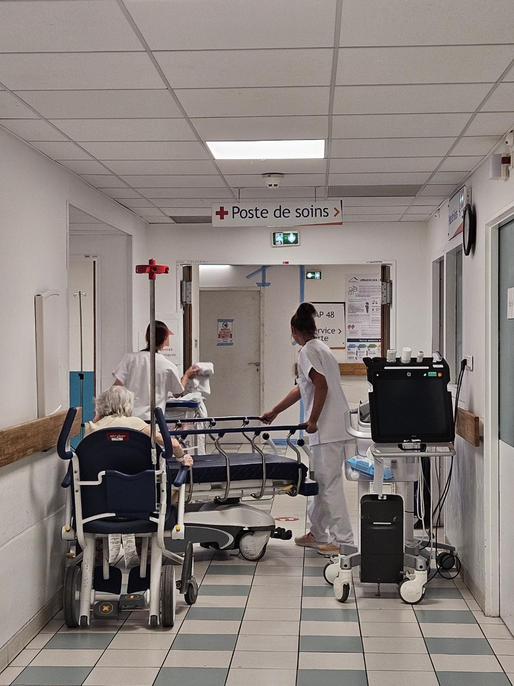 Aux urgences, des hommes et femmes en première ligne