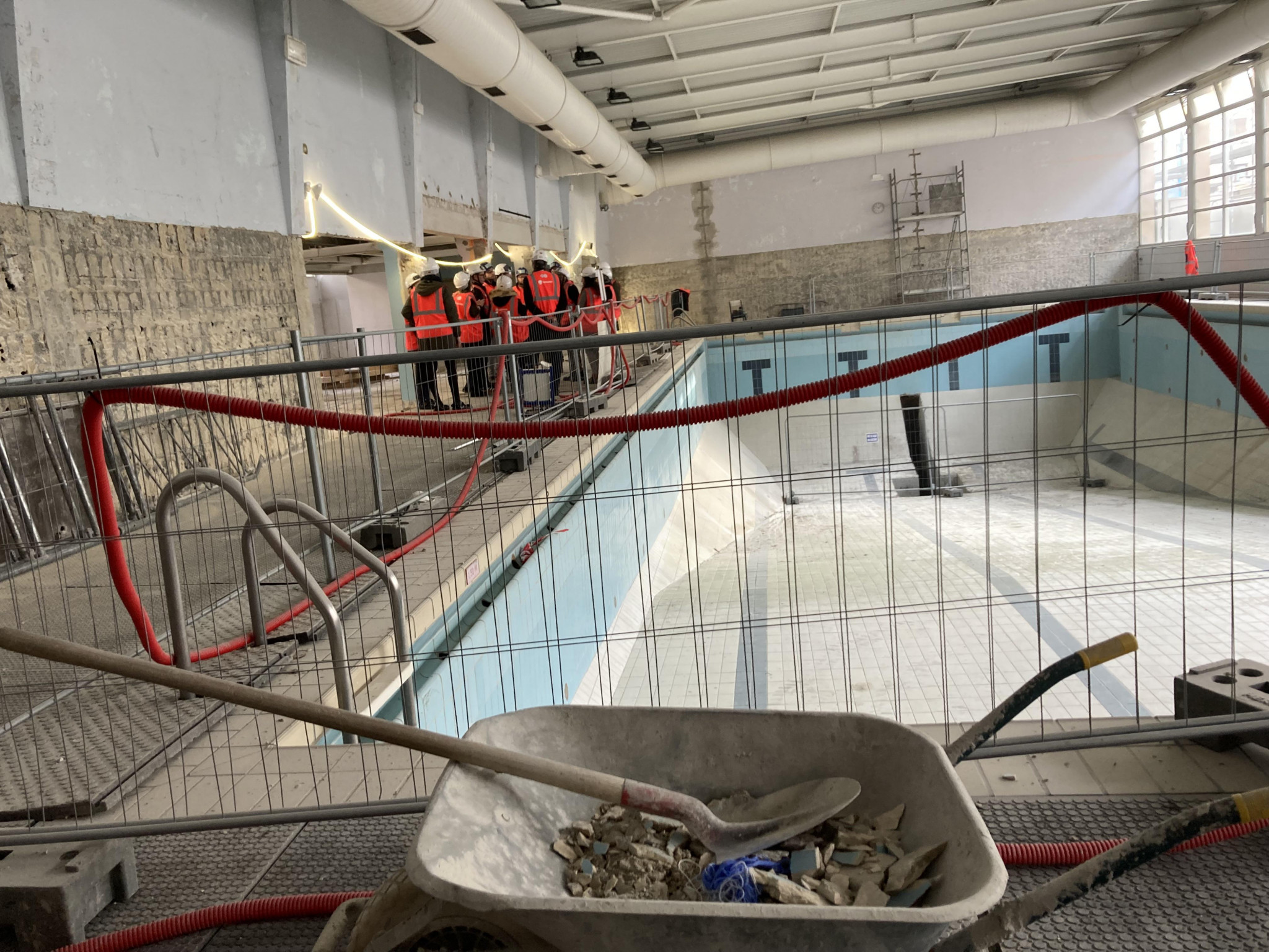 Avignon, la piscine Pierre-Reyne en plein remous