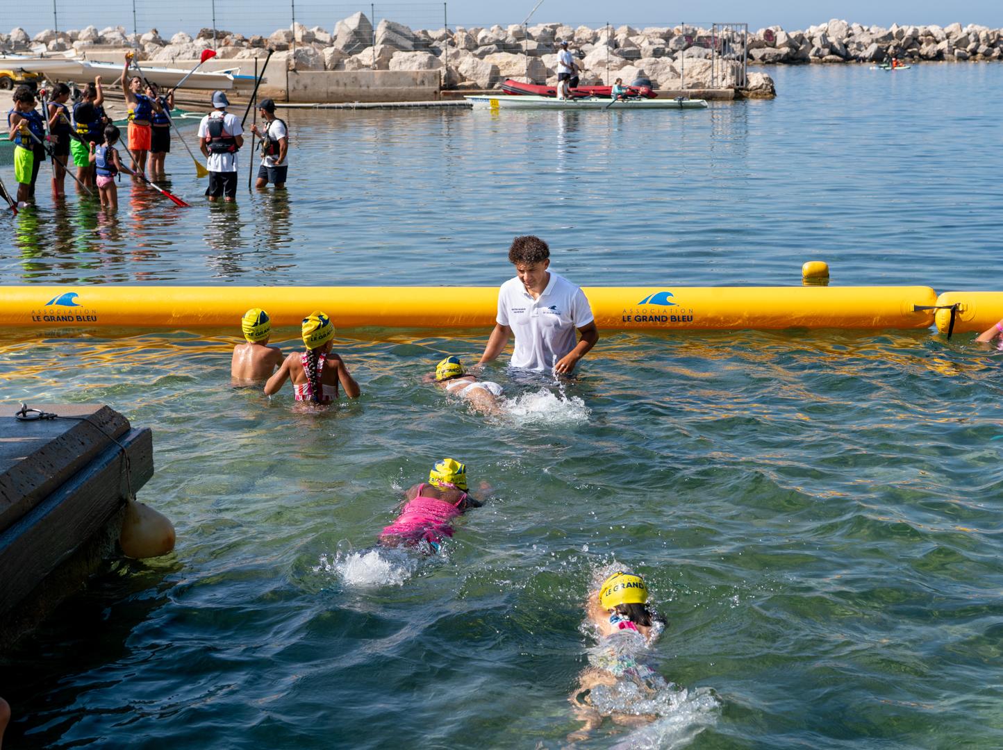 Quand les enfants vont apprendre à nager à l’Estaque