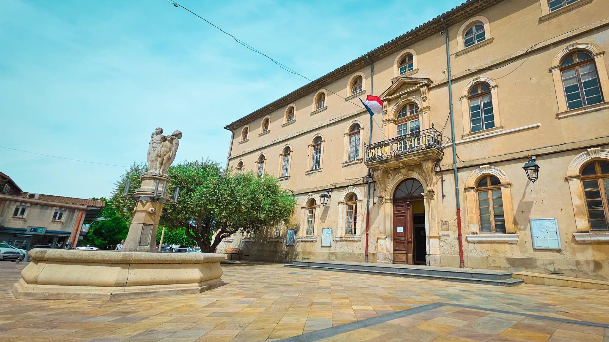 La mairie RN de Monteux retire à la MJC 42 000 euros de subventions