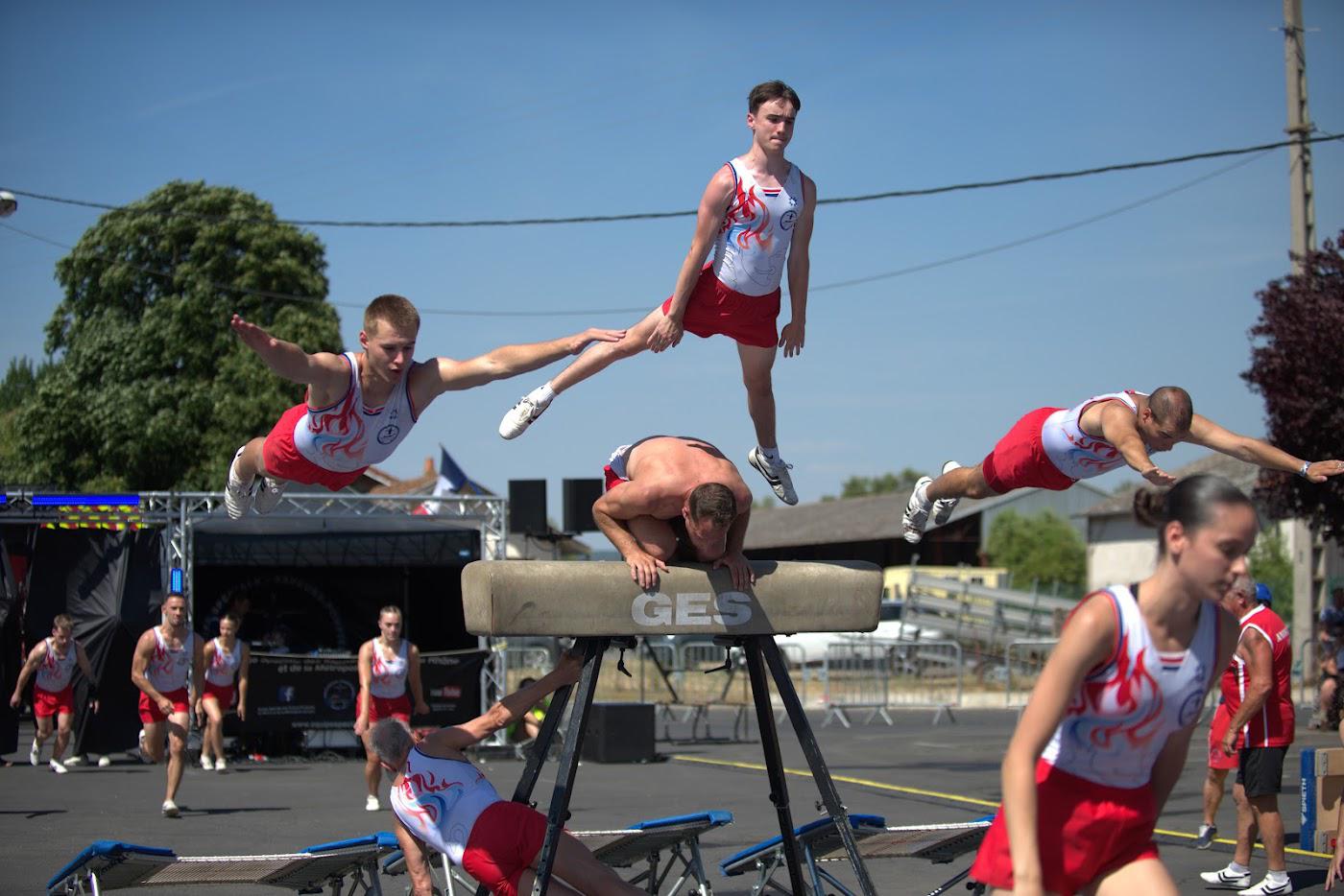 [C’est l’été] À Saint-Cyr-sur-Mer, grand show acrobatique et bal populaire