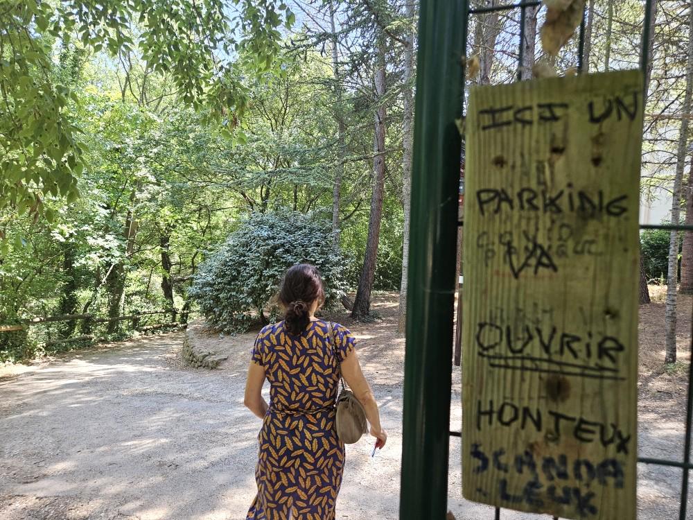 Les riverains vent debout contre un parking dans un parc à Aix