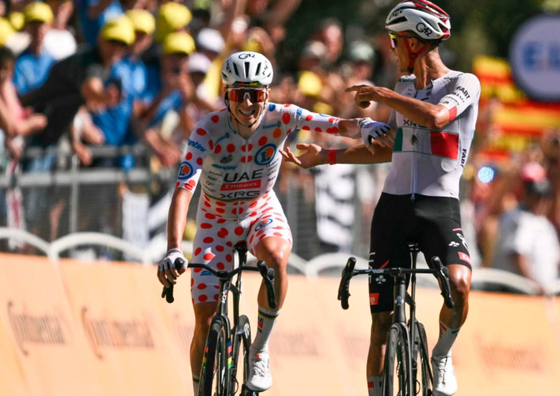 [Tour de France] Tadej Pogacar joue au Père Noël sur la Montjüich