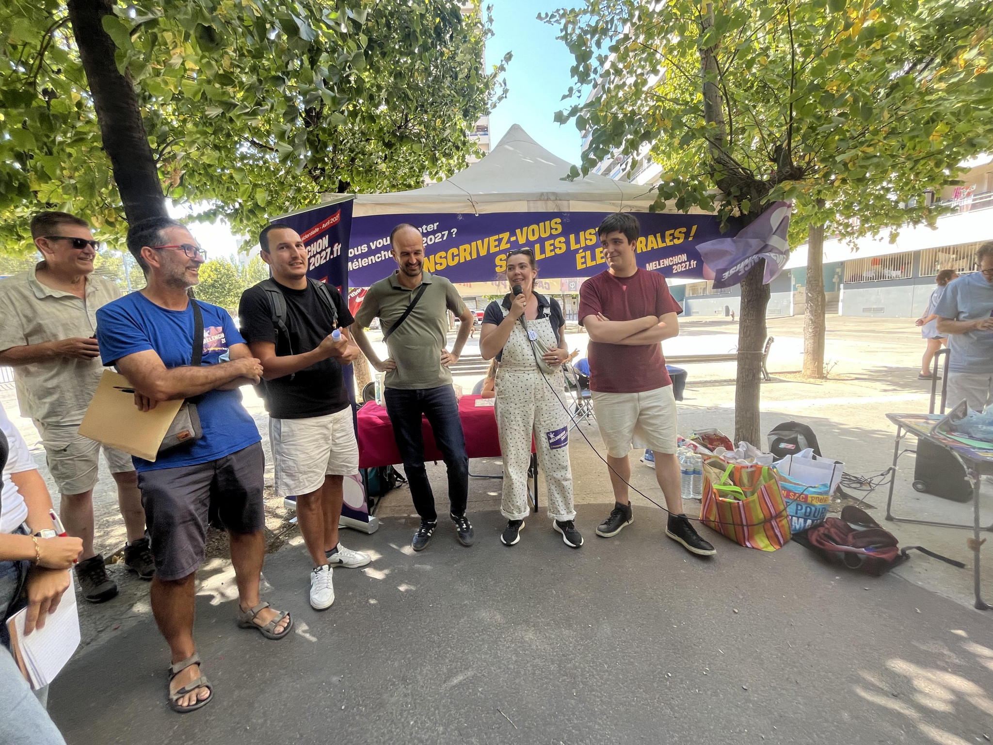 La caravane LFI en campagne à Marseille