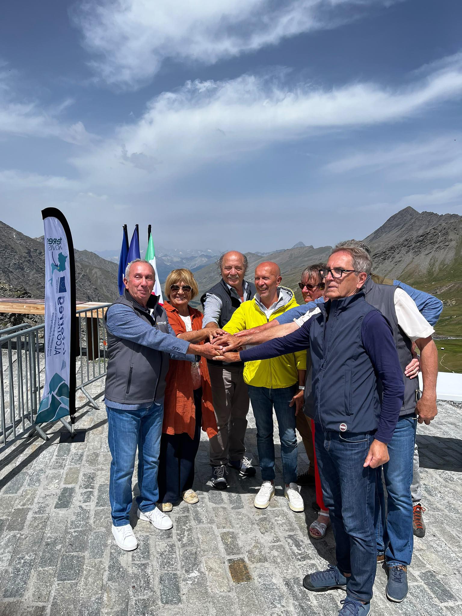 Des navettes franco-italiennes inaugurées dans les Hautes-Alpes