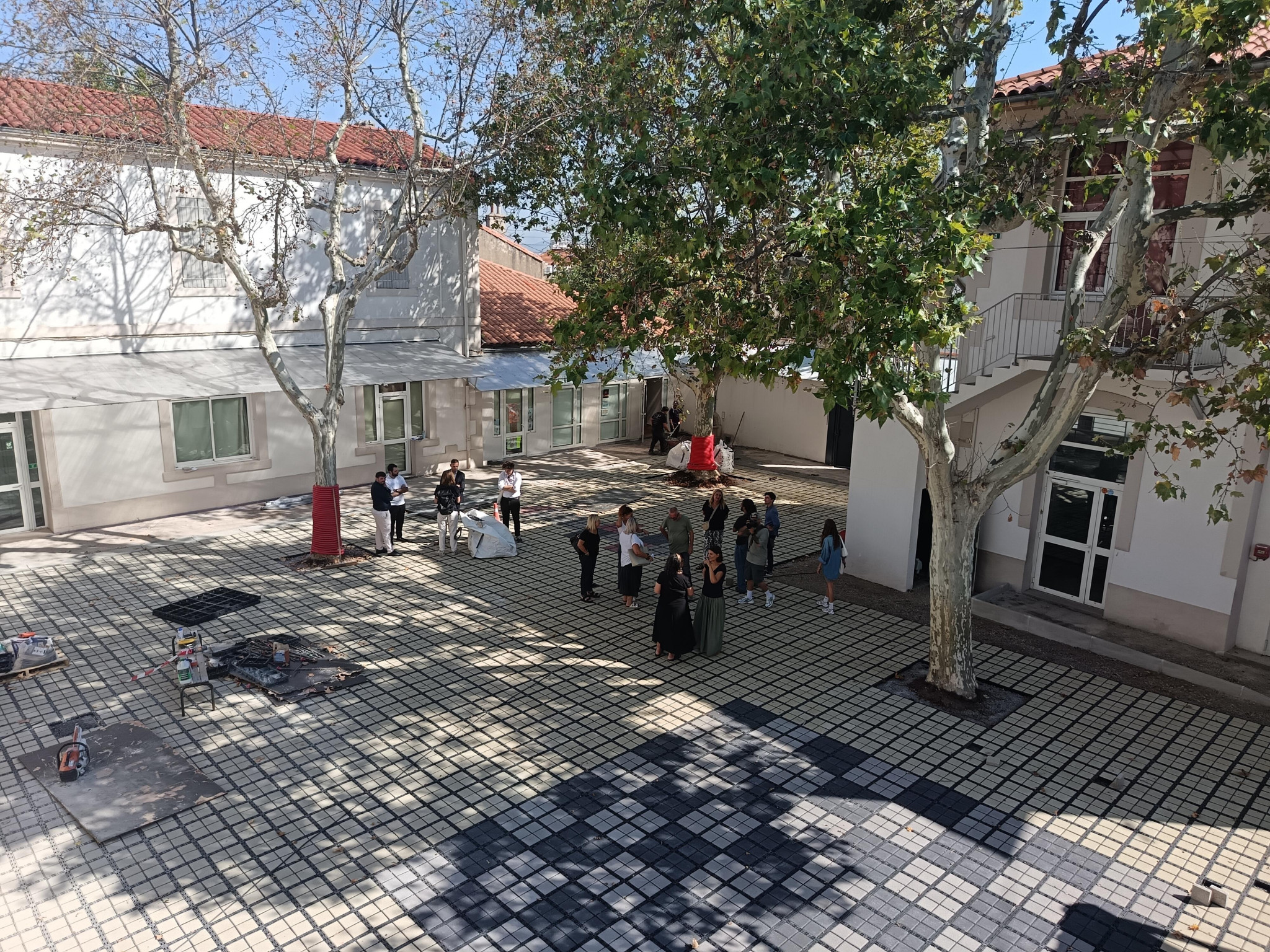 La cour de l’école Mazargues en travaux avant la rentrée scolaire