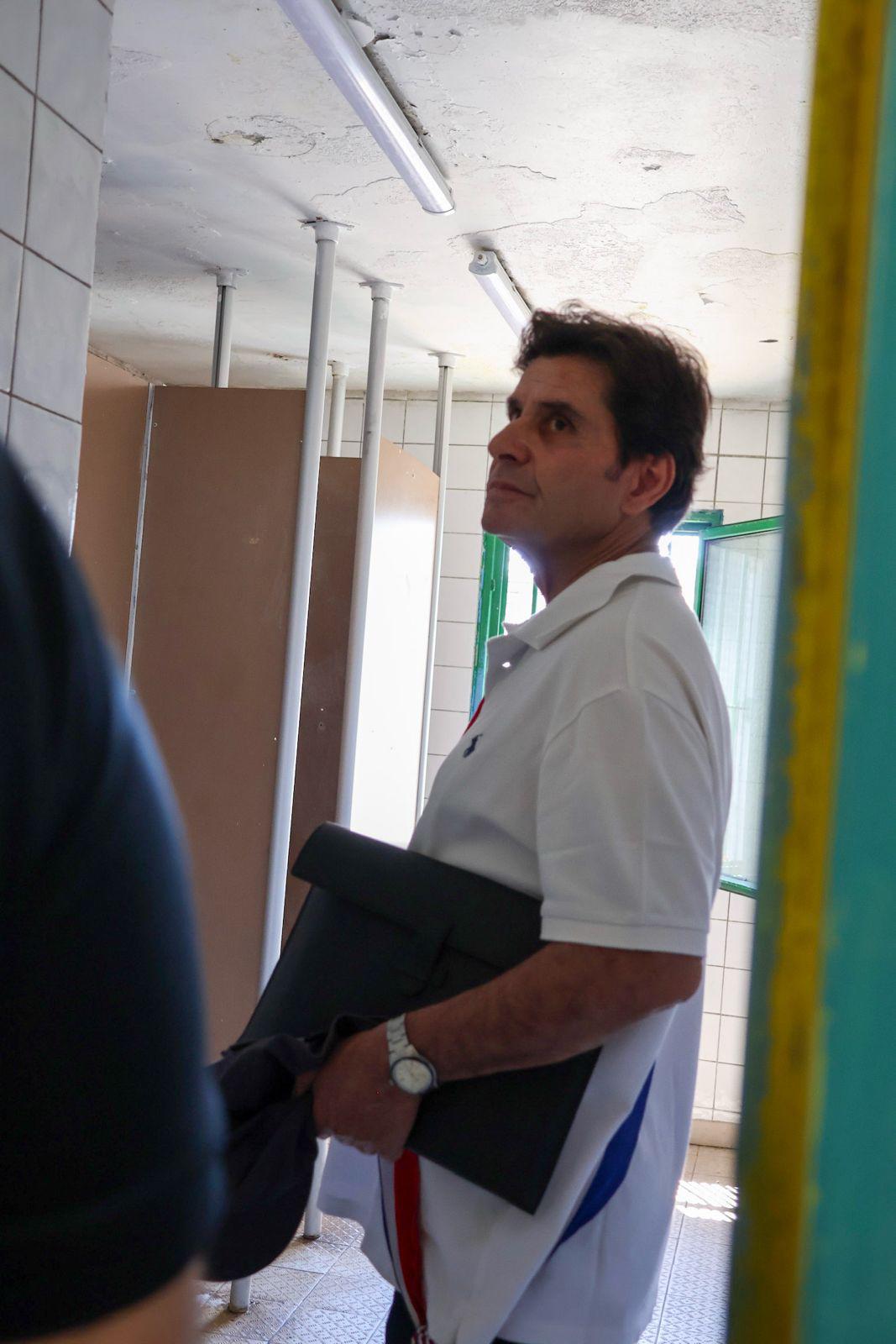Marc Pena en visite au centre pénitentiaire de Luynes