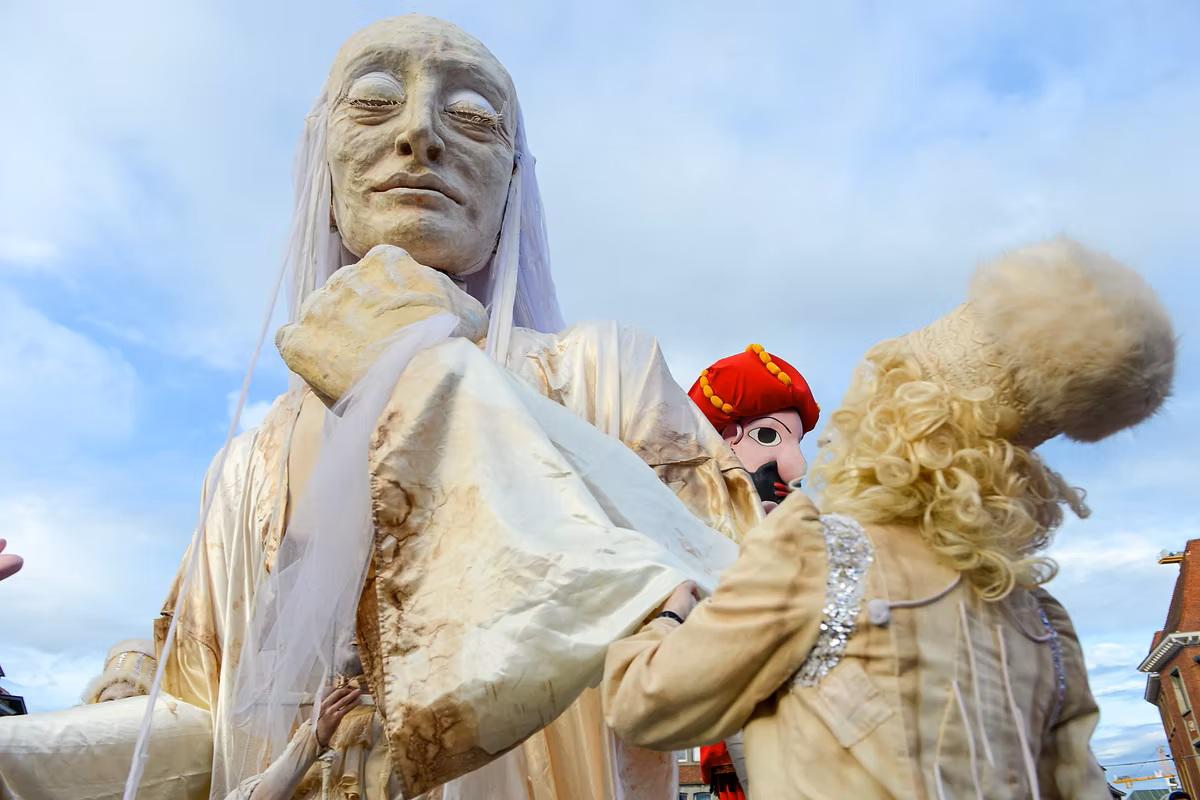 [Week-end] La Dame Blanche arpente Valréas