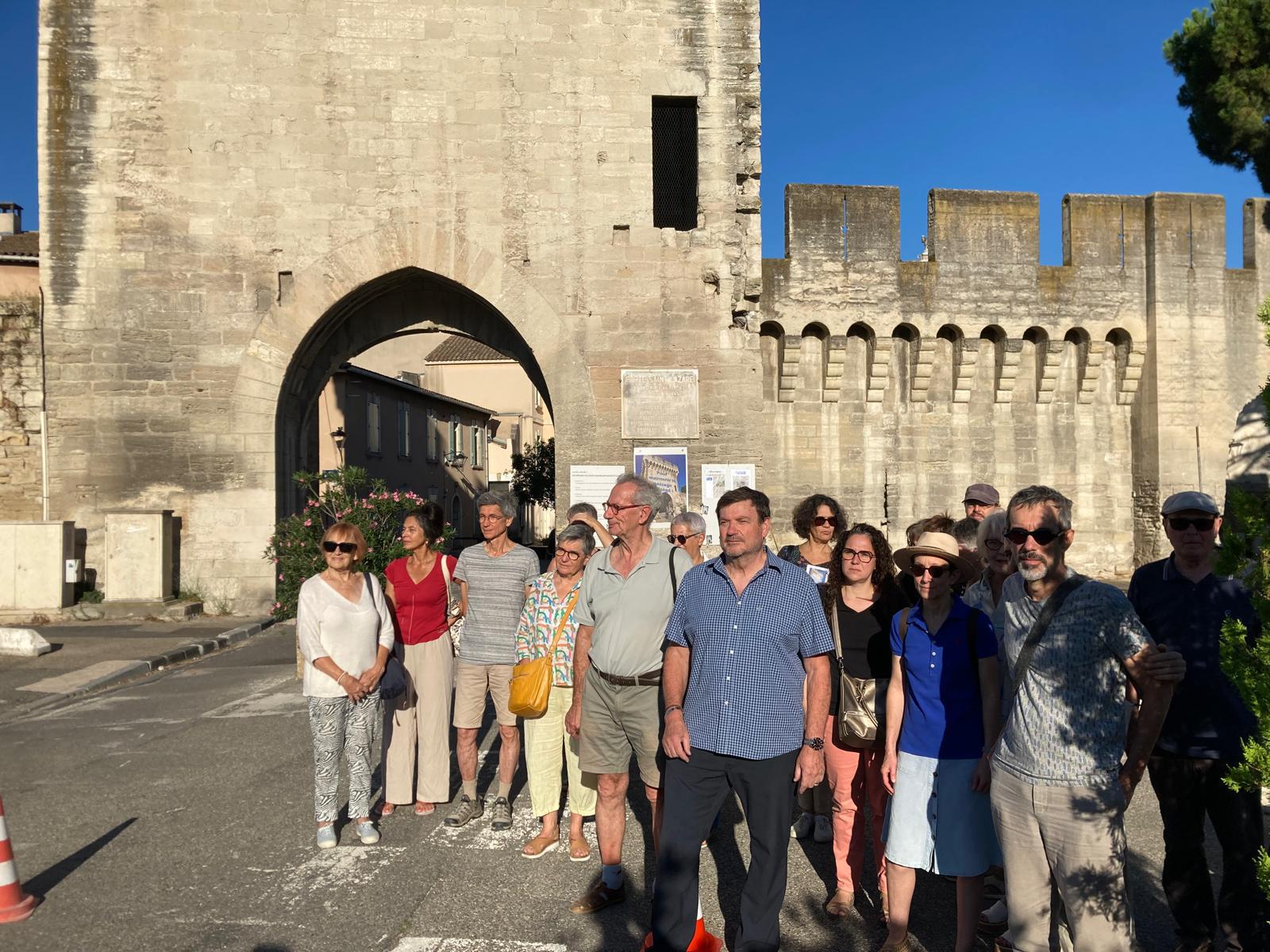 Le double sens porte Saint-Lazare inquiète des riverains d’Avignon