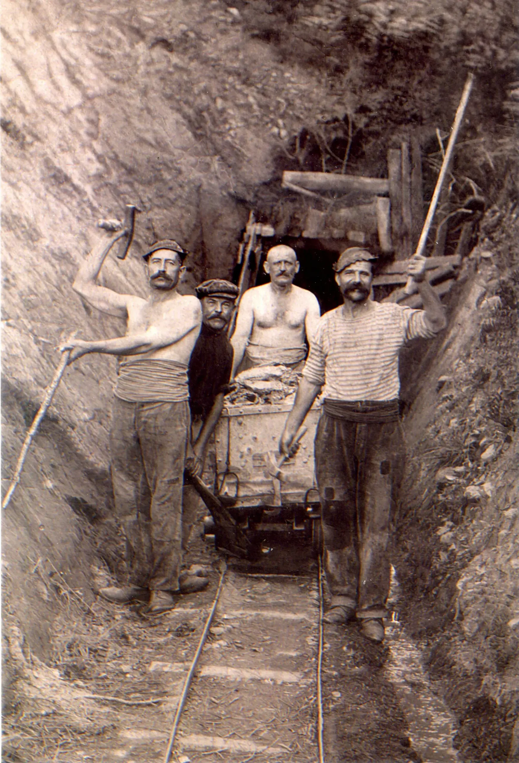 [C’est l’été] Visite guidée d’une mine à La Londe-les-Maures