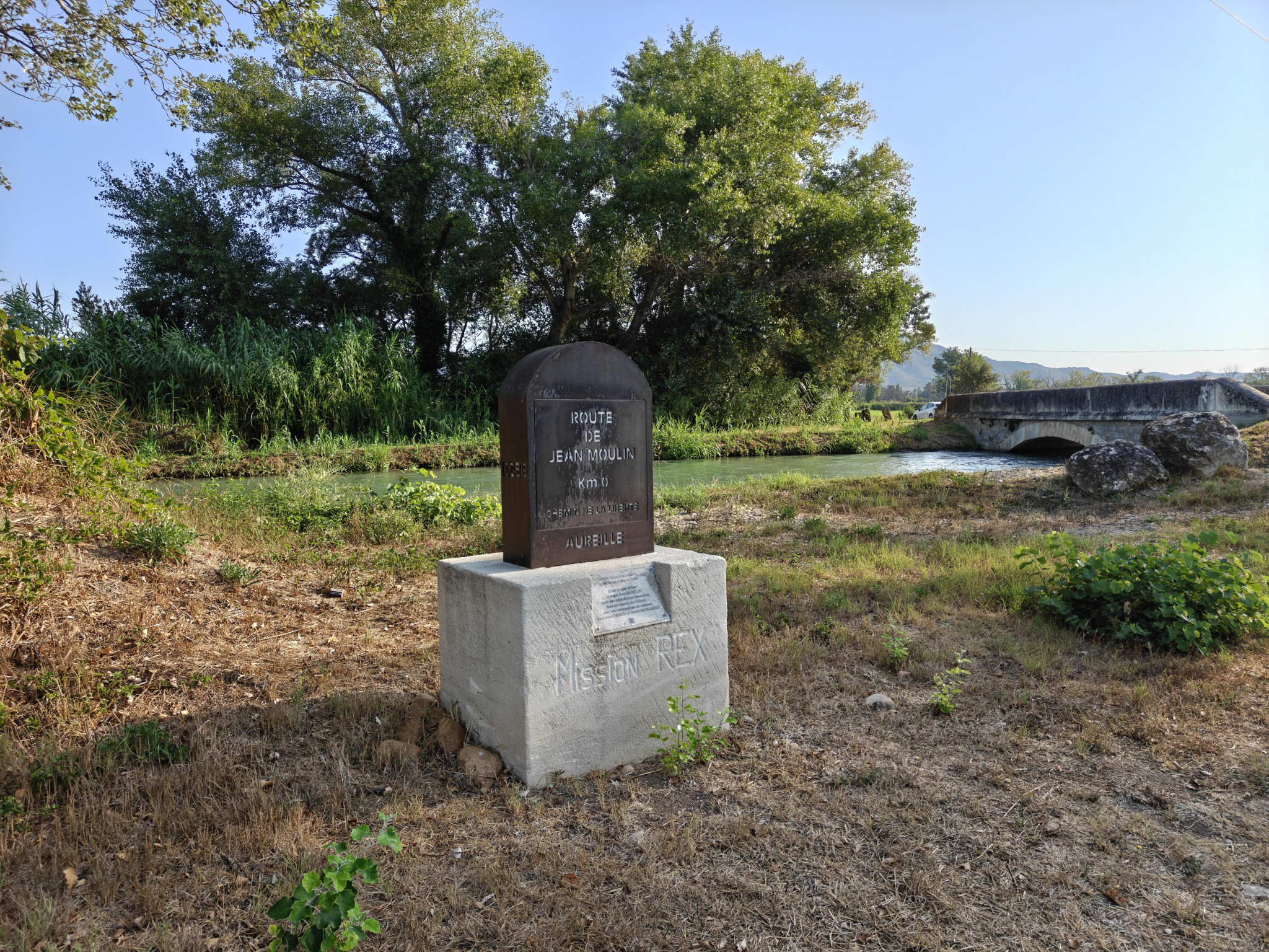 [Vidéo] Reportage sur les pas de Jean Moulin en Provence