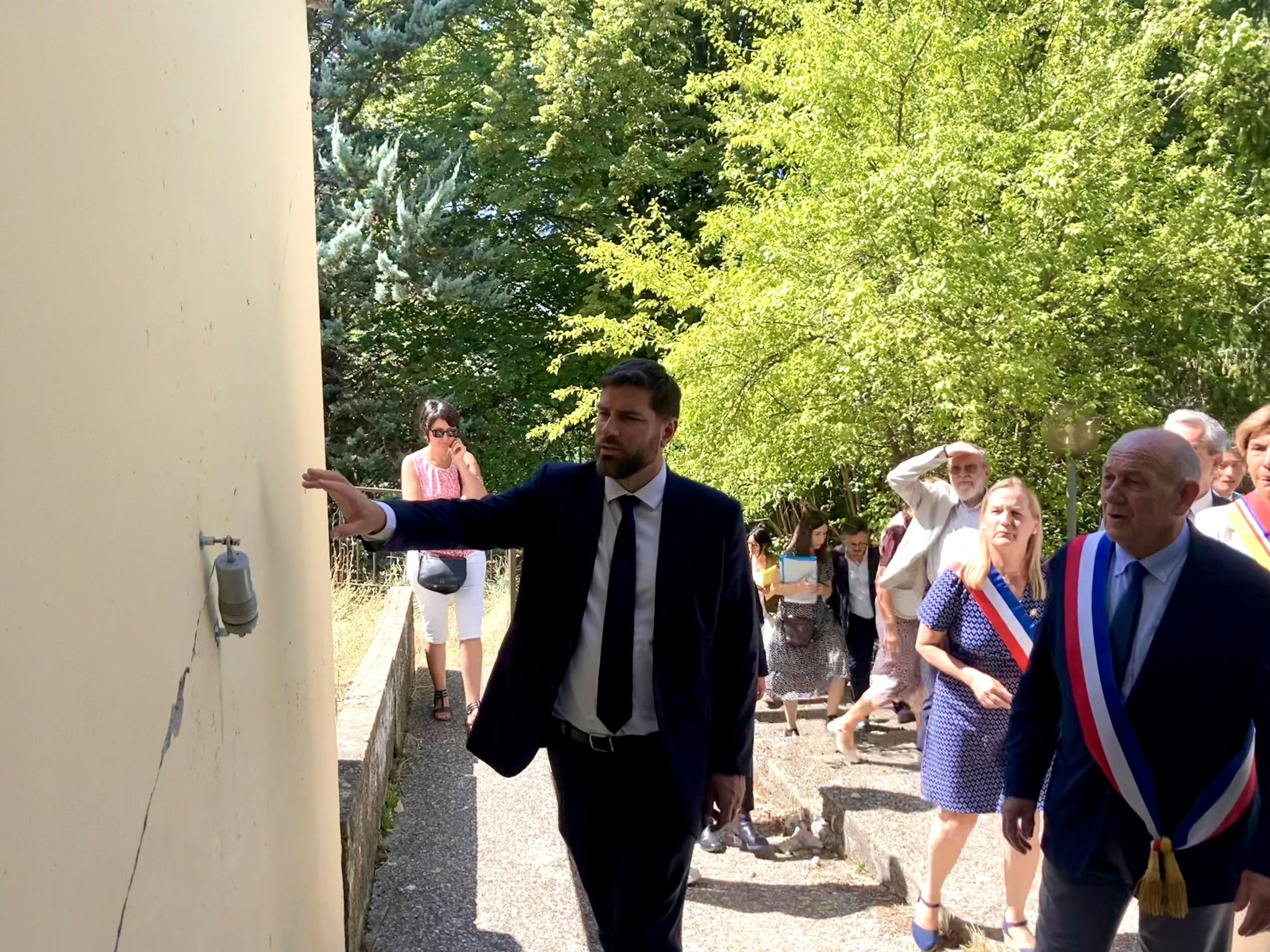 À Apt, le ministre du Logement promet «&nbsp;l’artillerie lourde&nbsp;»