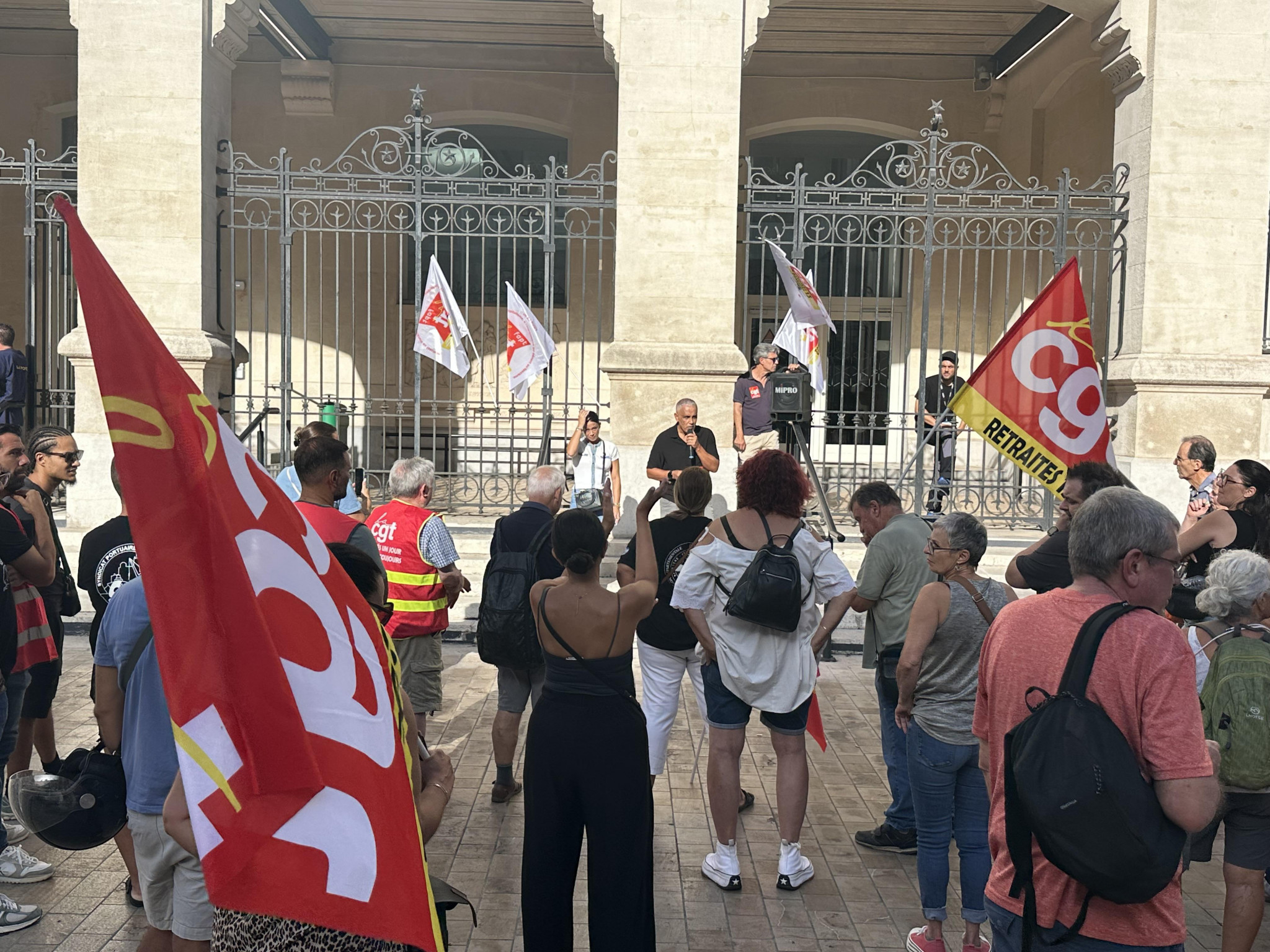 À Marseille soutien unanime à Aurore, factrice menacée de licenciement
