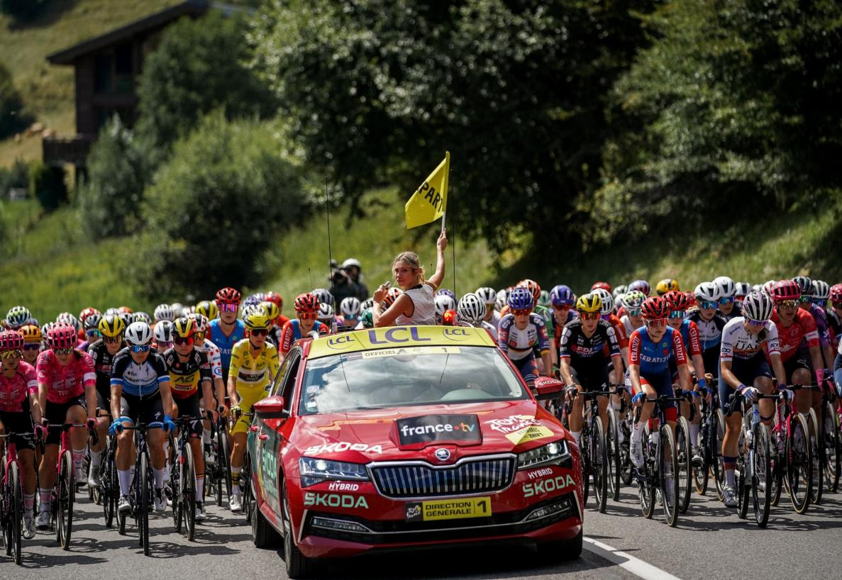 Le Tour de France féminin à l’assaut de la légendaire étape du mont Ventoux