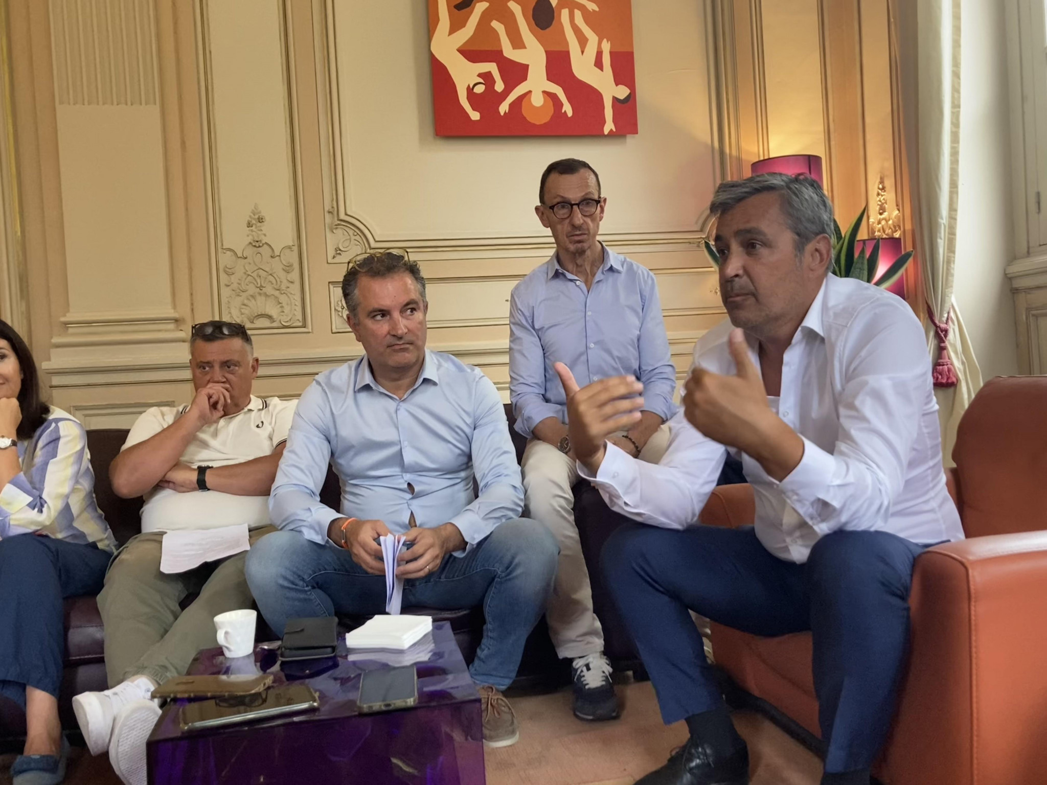 Olivier Galzi juge efficace l’arrêté polémique… attaqué en justice