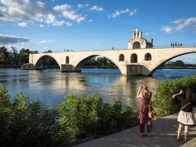 [C’est l’été] Découvrir Avignon en une balade