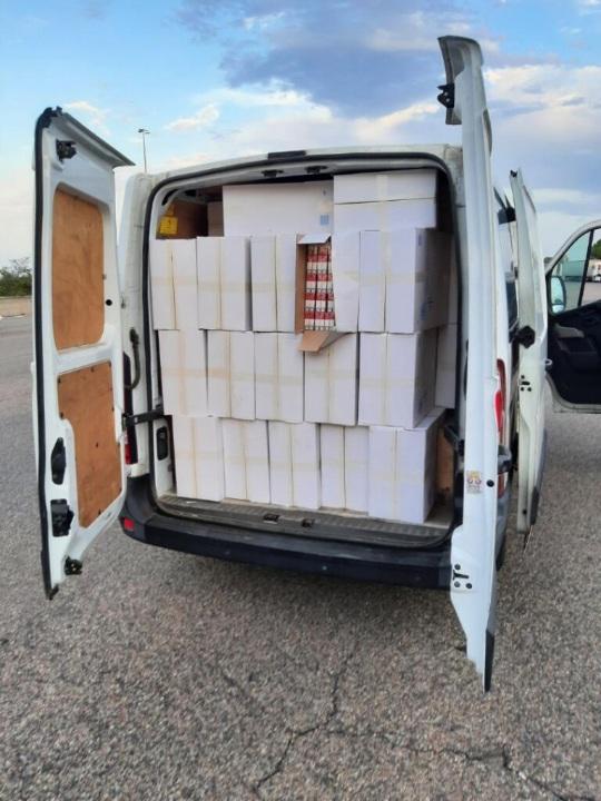 Les douanes interceptent 780 kilos de cigarettes au péage d’Arles
