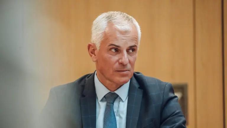 L’eurodéputé Renaissance Grégory Allione soutient Édouard Philippe